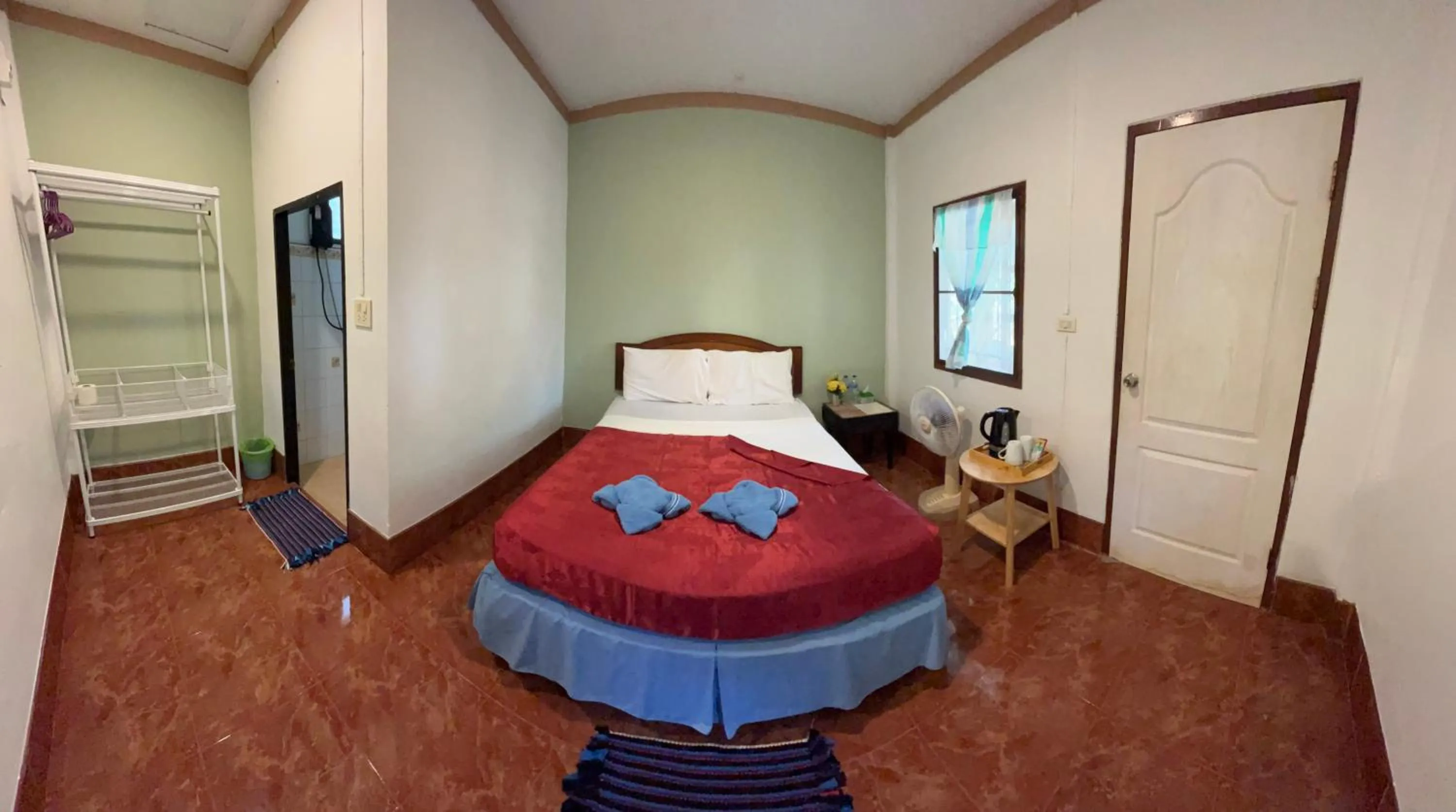 Property building, Bed in Season Bungalow