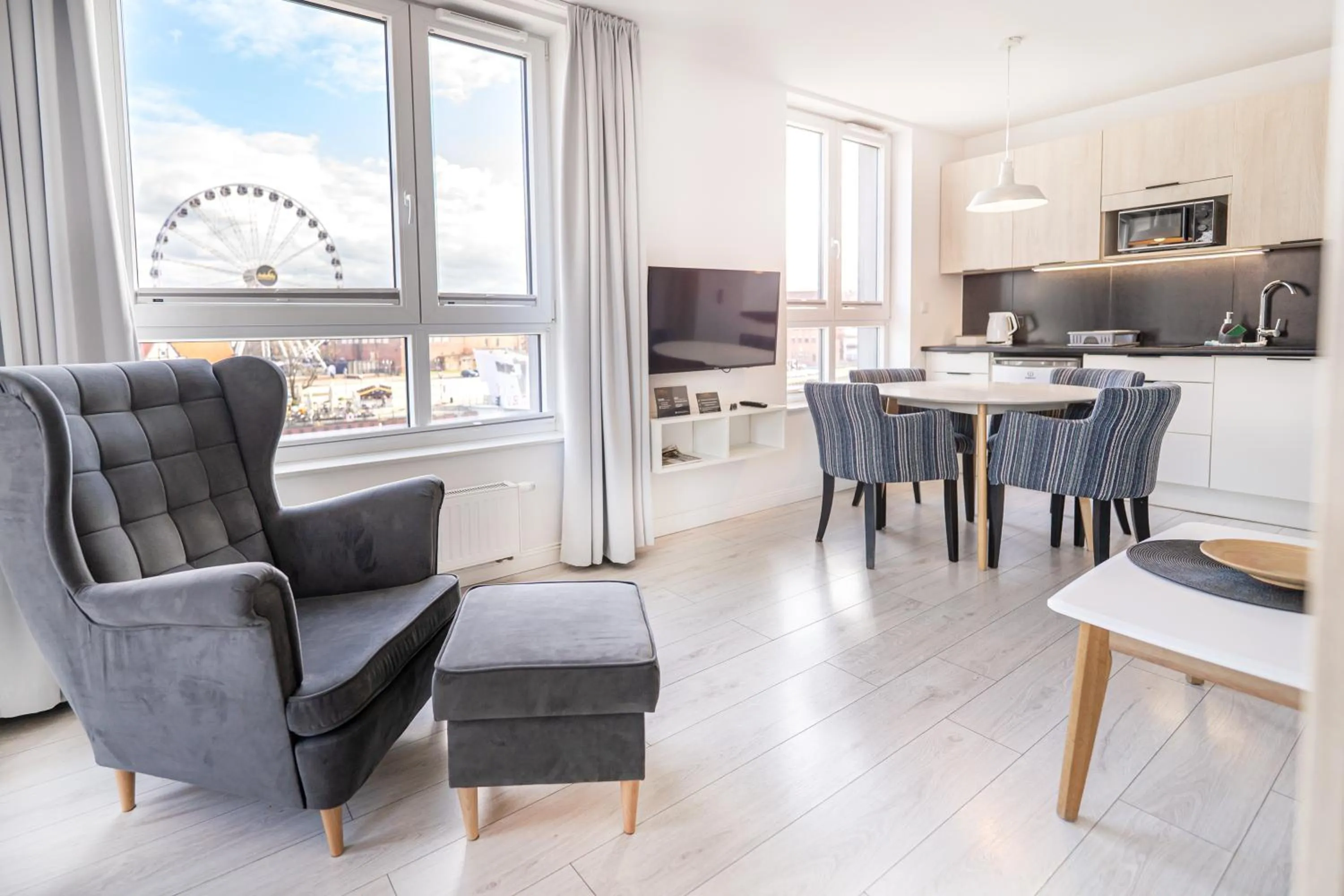 TV and multimedia in Chrobry Apartamenty Gdańsk Grodzka 10