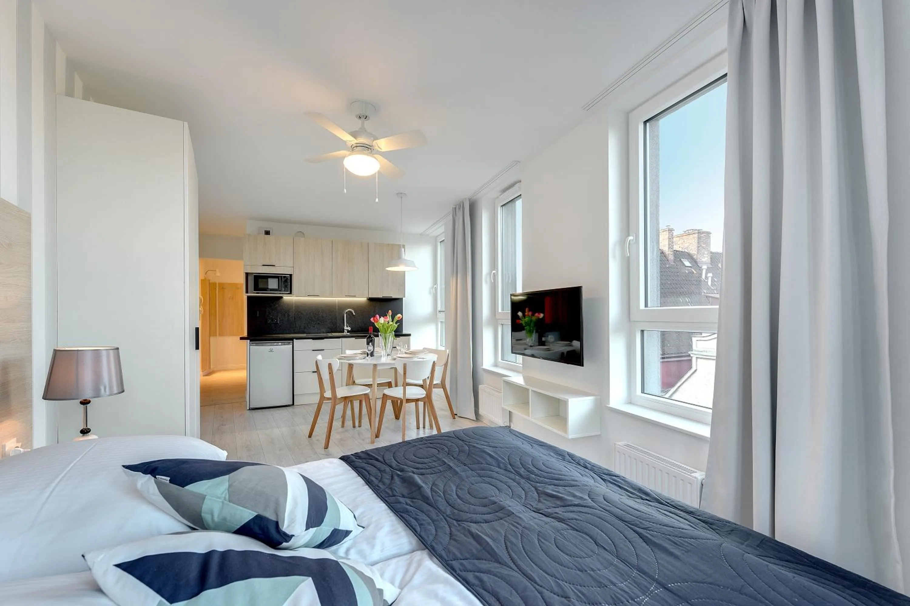 TV and multimedia, Bed in Chrobry Apartamenty Gdańsk Grodzka 10