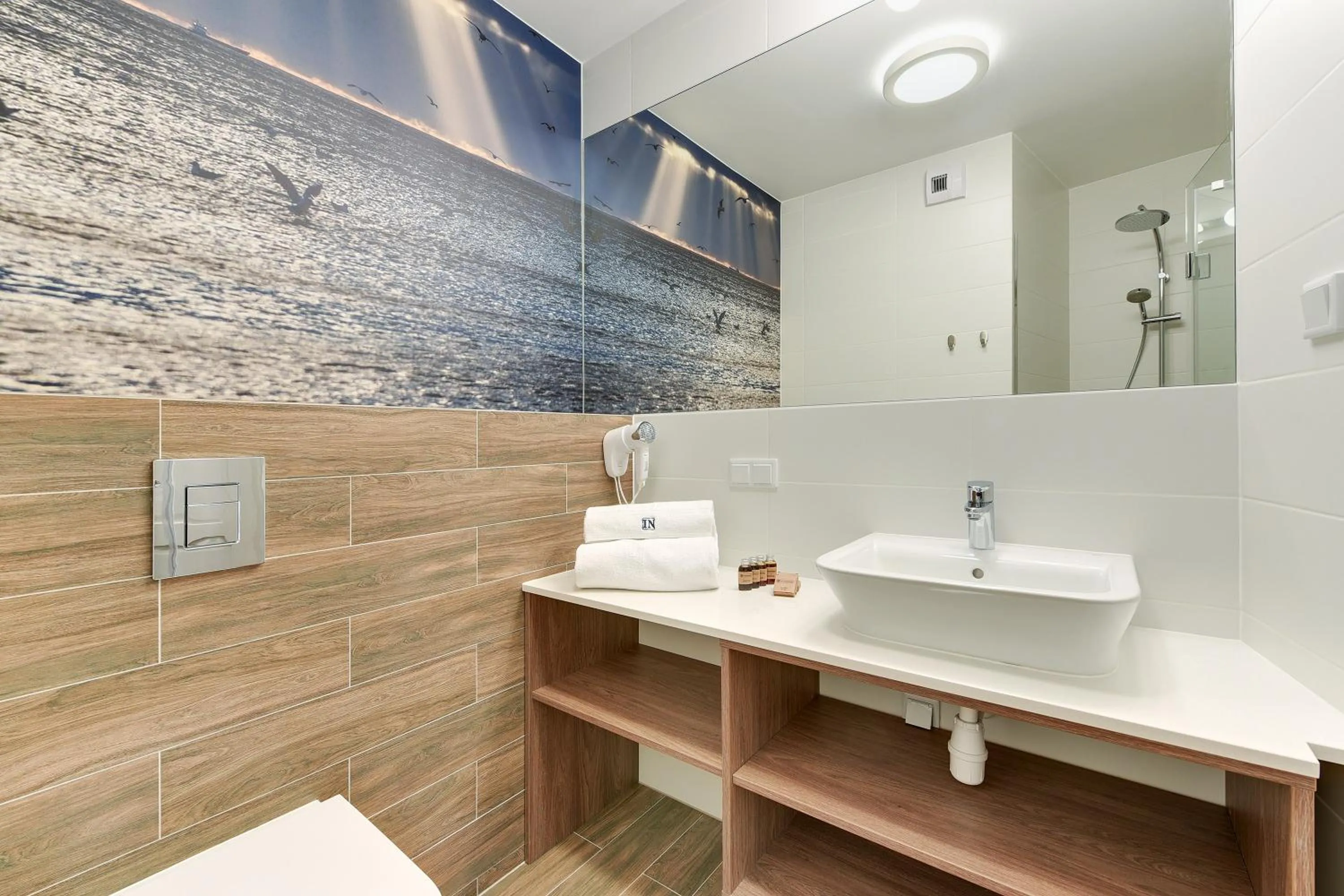 Shower in Chrobry Apartamenty Gdańsk Grodzka 10