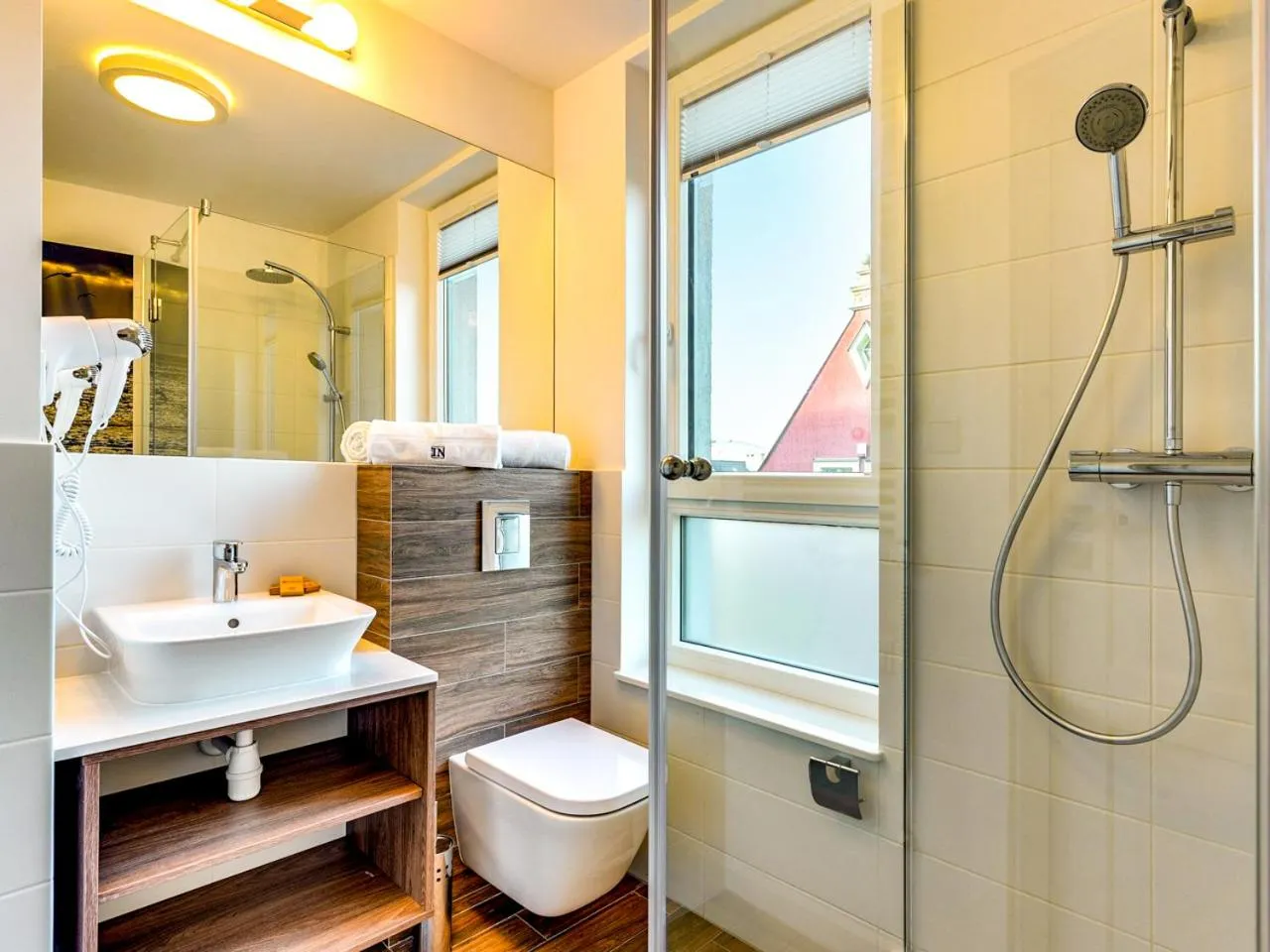 Shower in Chrobry Apartamenty Gdańsk Grodzka 10