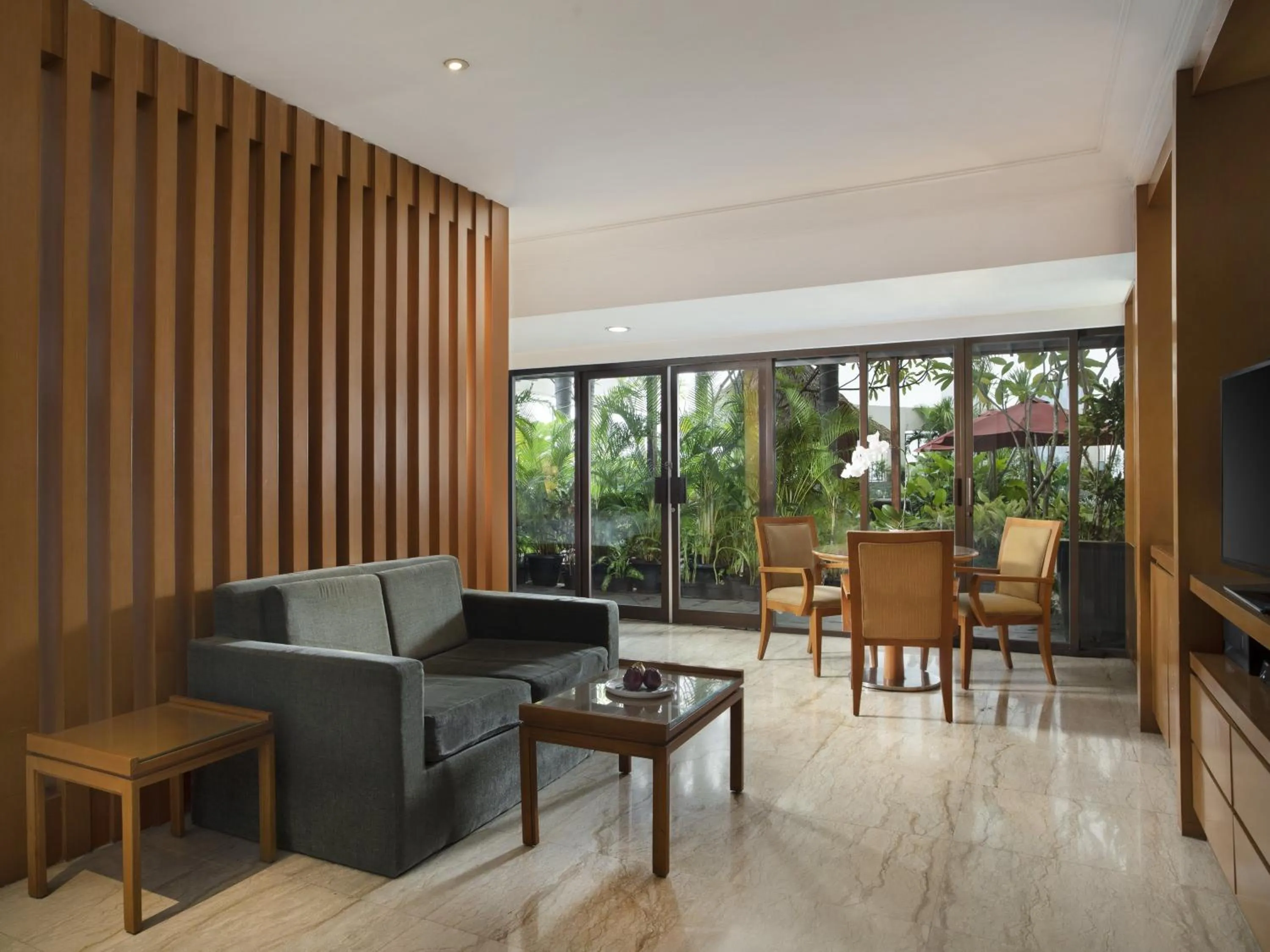 Seating area in Hotel Ciputra Jakarta managed by Swiss-Belhotel International