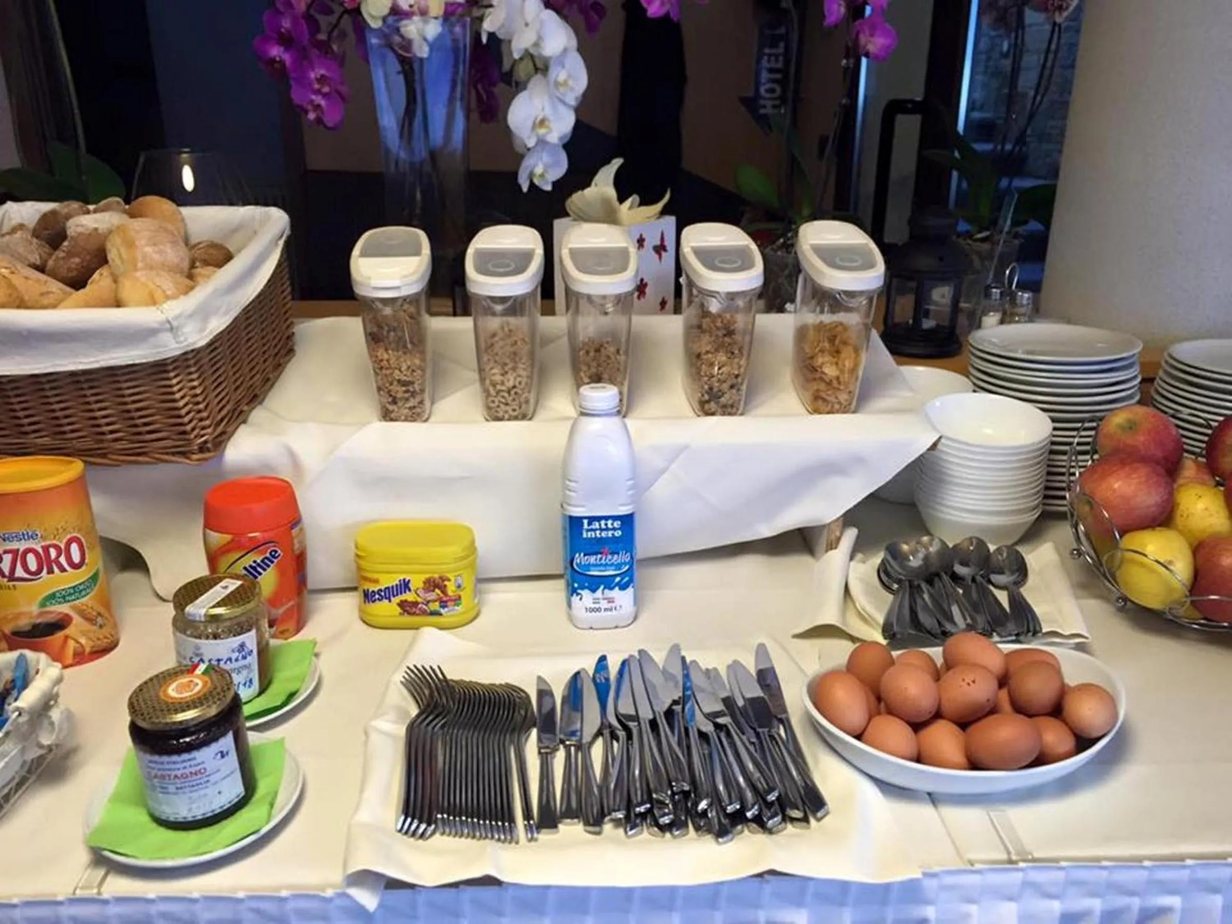 Food and drinks in Hotel Lumin