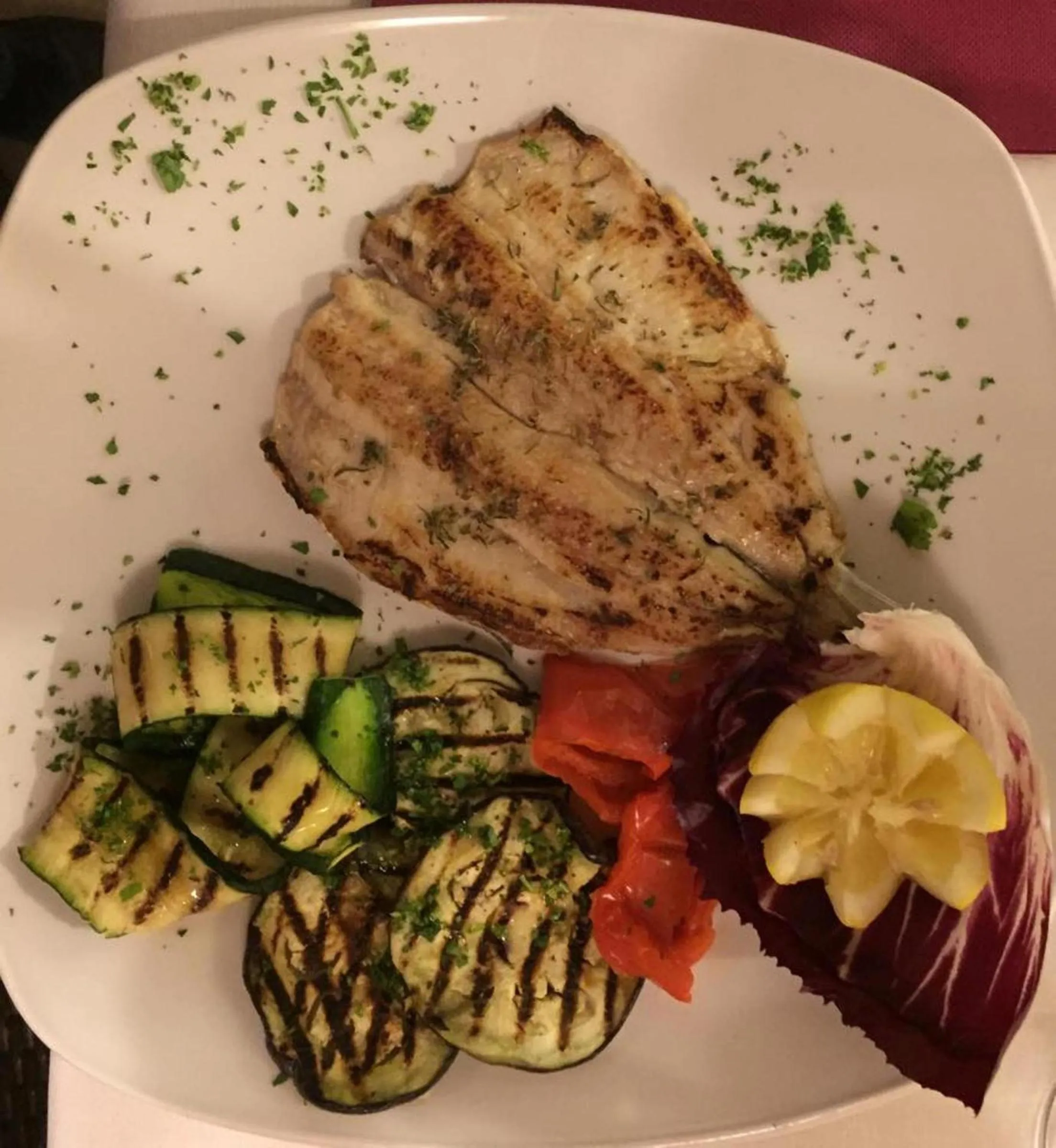 Restaurant/places to eat in Hotel Lumin