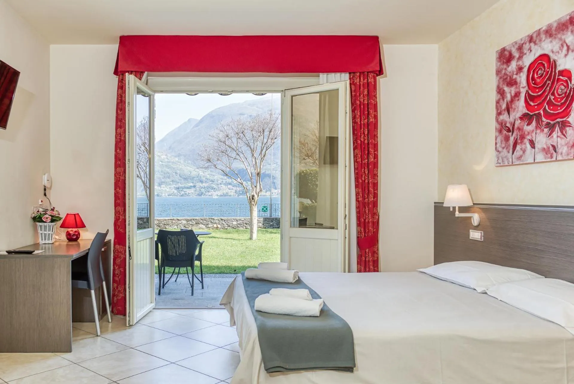 Garden, Bed in Hotel Lumin