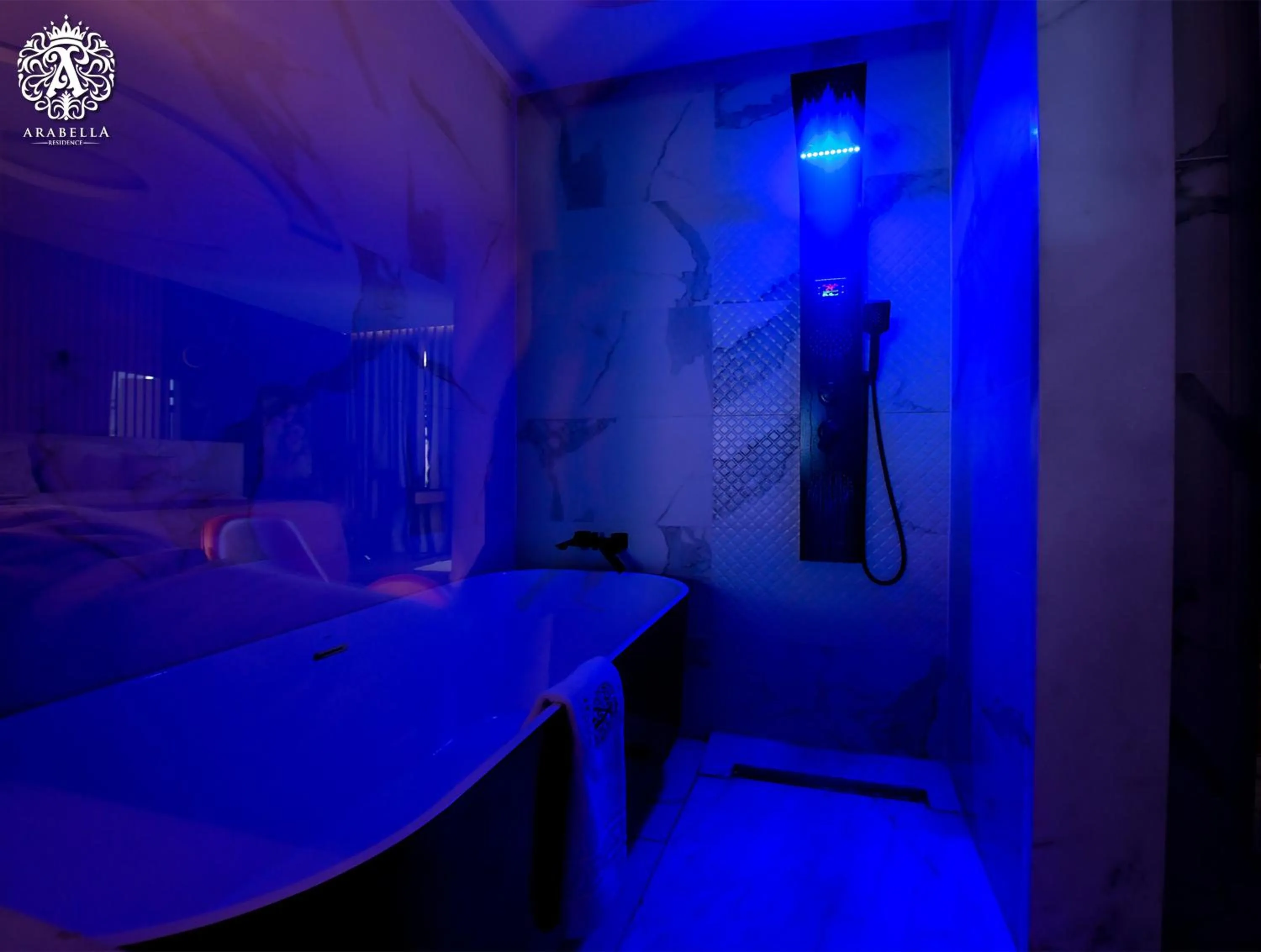 Bathroom, Bed in Arabella Residence