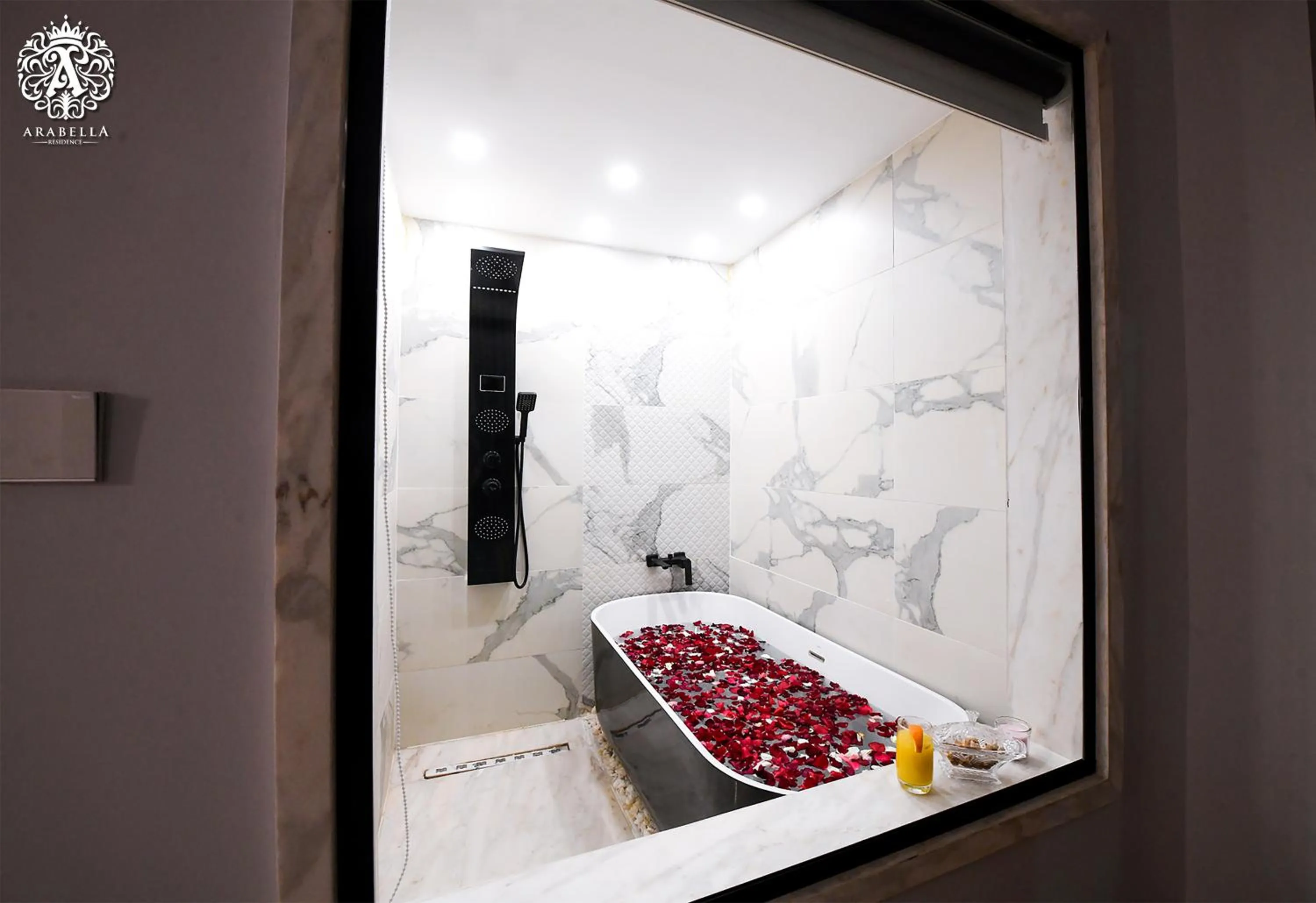 Shower in Arabella Residence