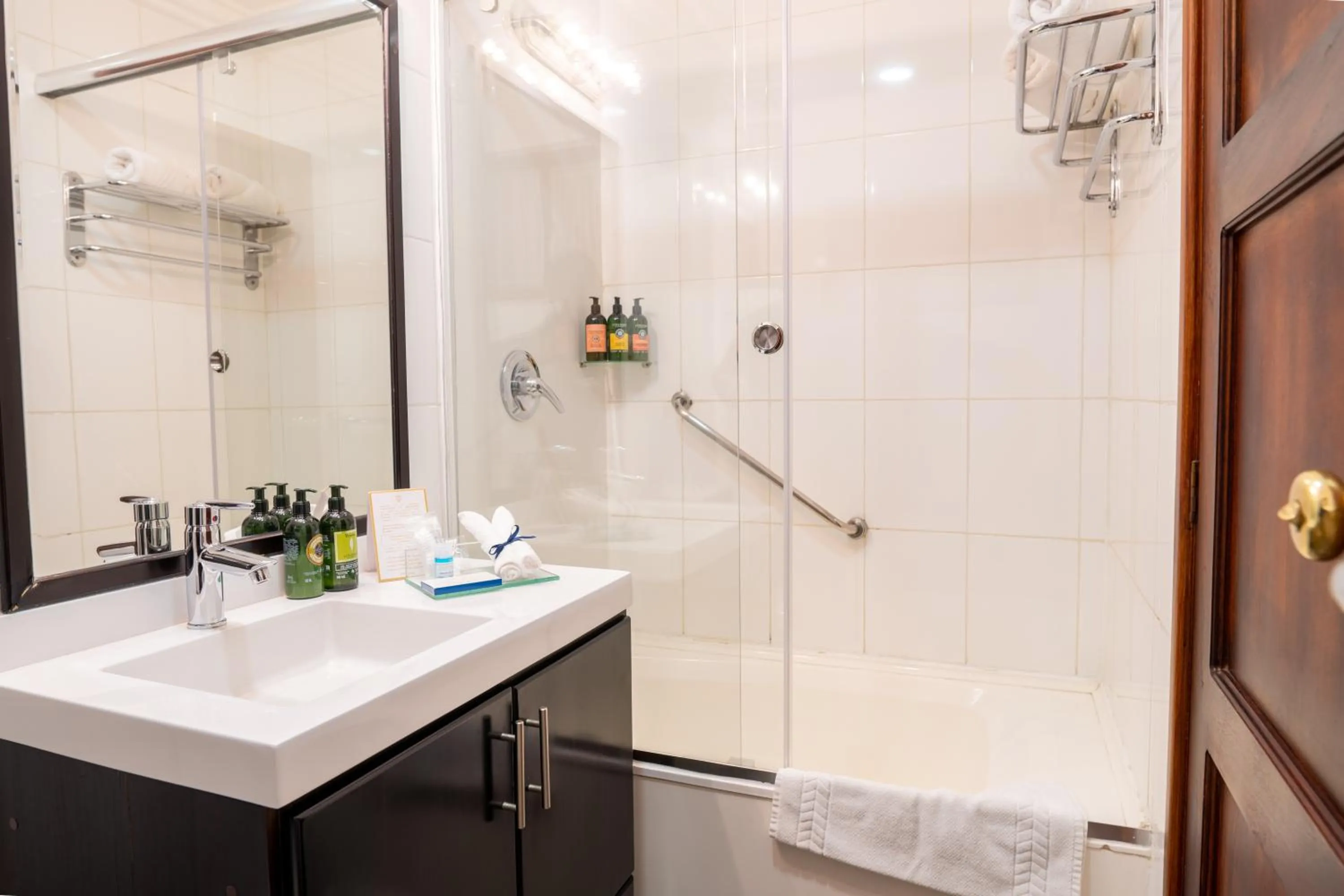 Shower in Hotel Boutique Santa Lucia