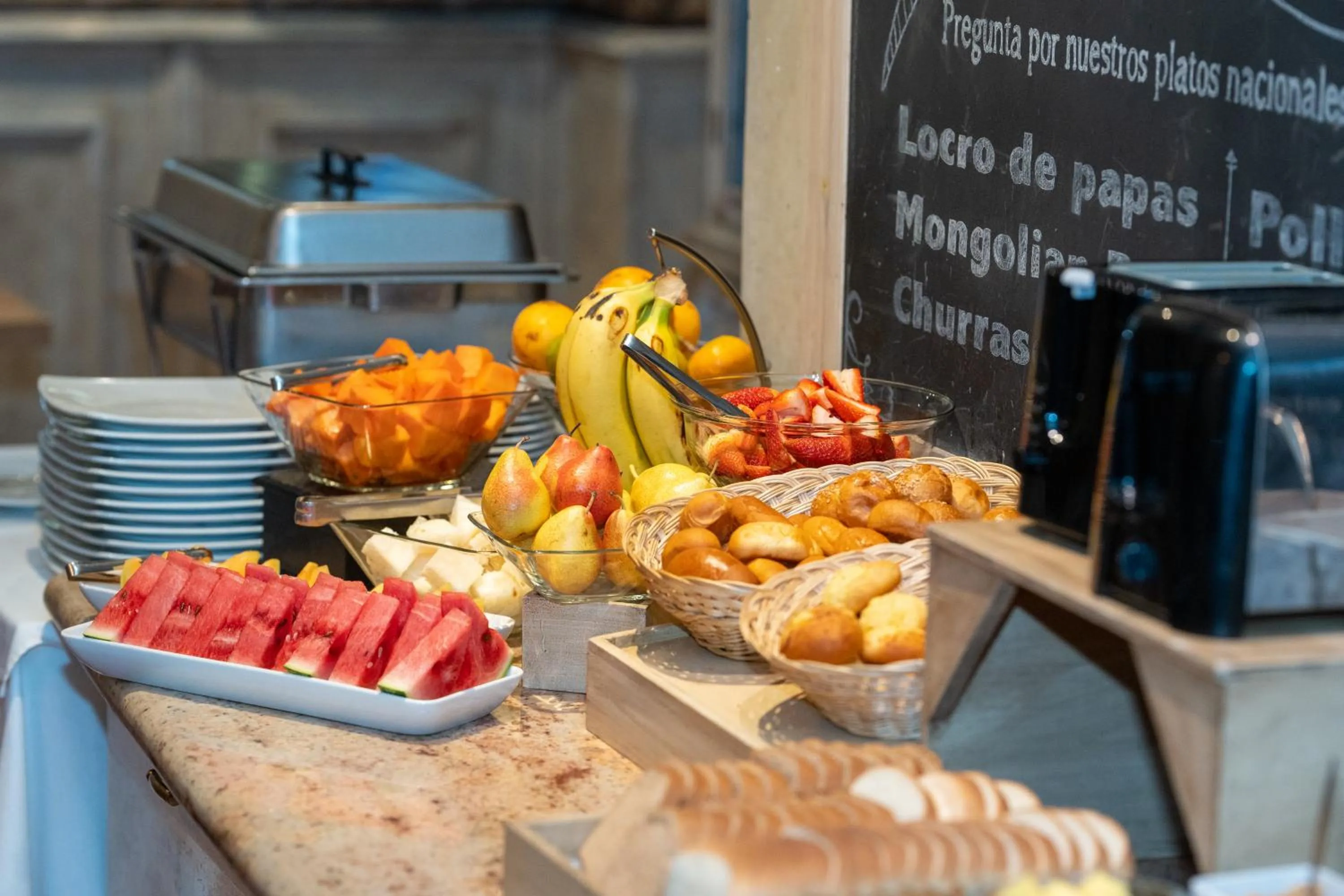 Buffet breakfast in Hotel Boutique Santa Lucia