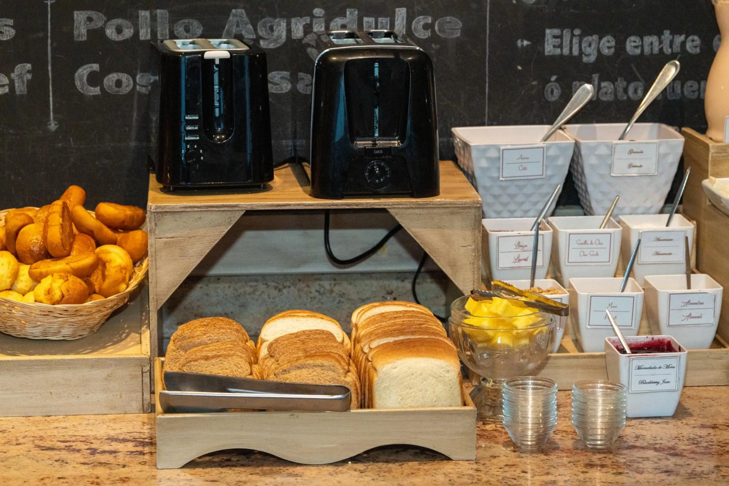 Continental breakfast in Hotel Boutique Santa Lucia
