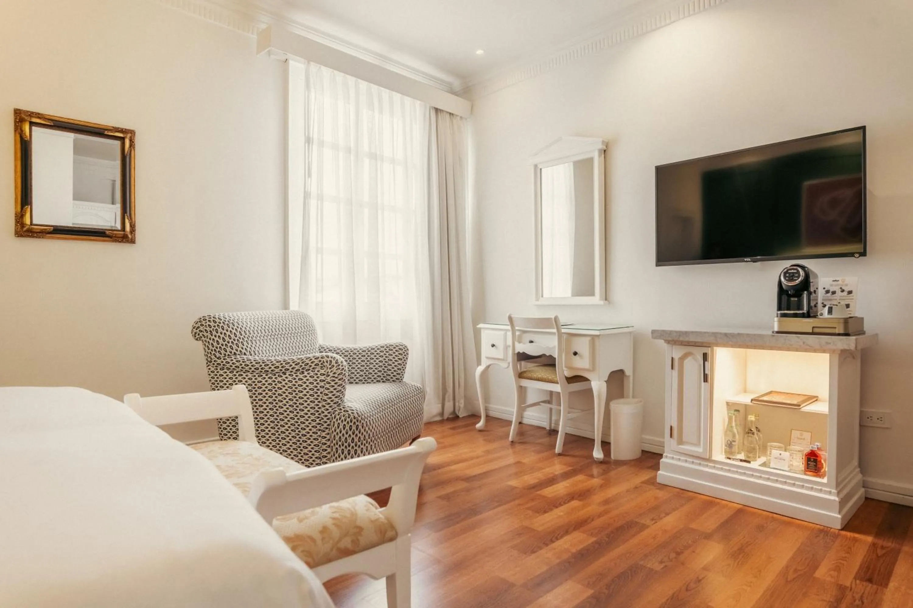 TV and multimedia in Hotel Boutique Santa Lucia