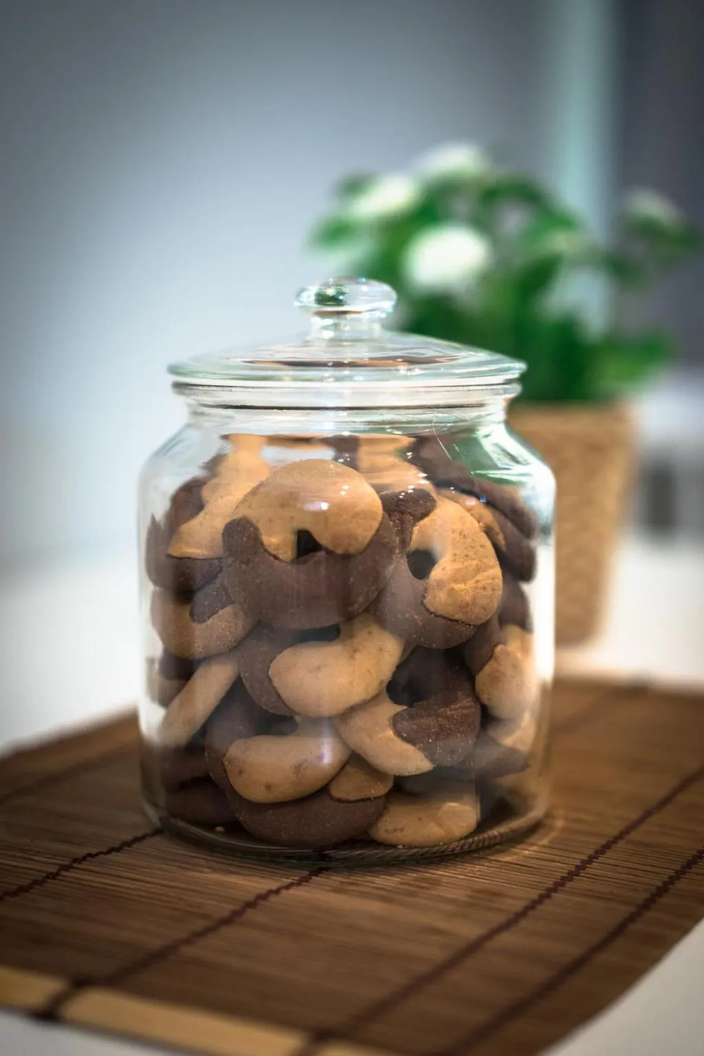 Laura Family Apartments