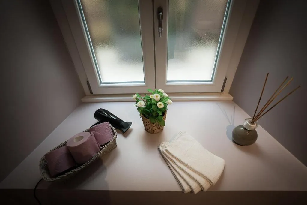 Laura Family Apartments