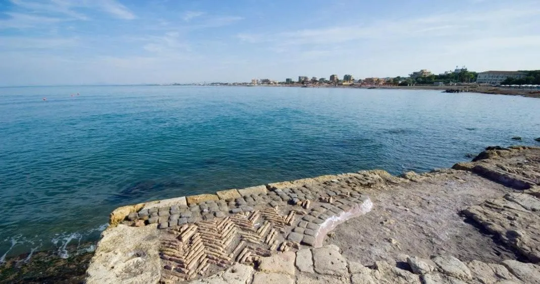 Nearby landmark in Camere Del Re