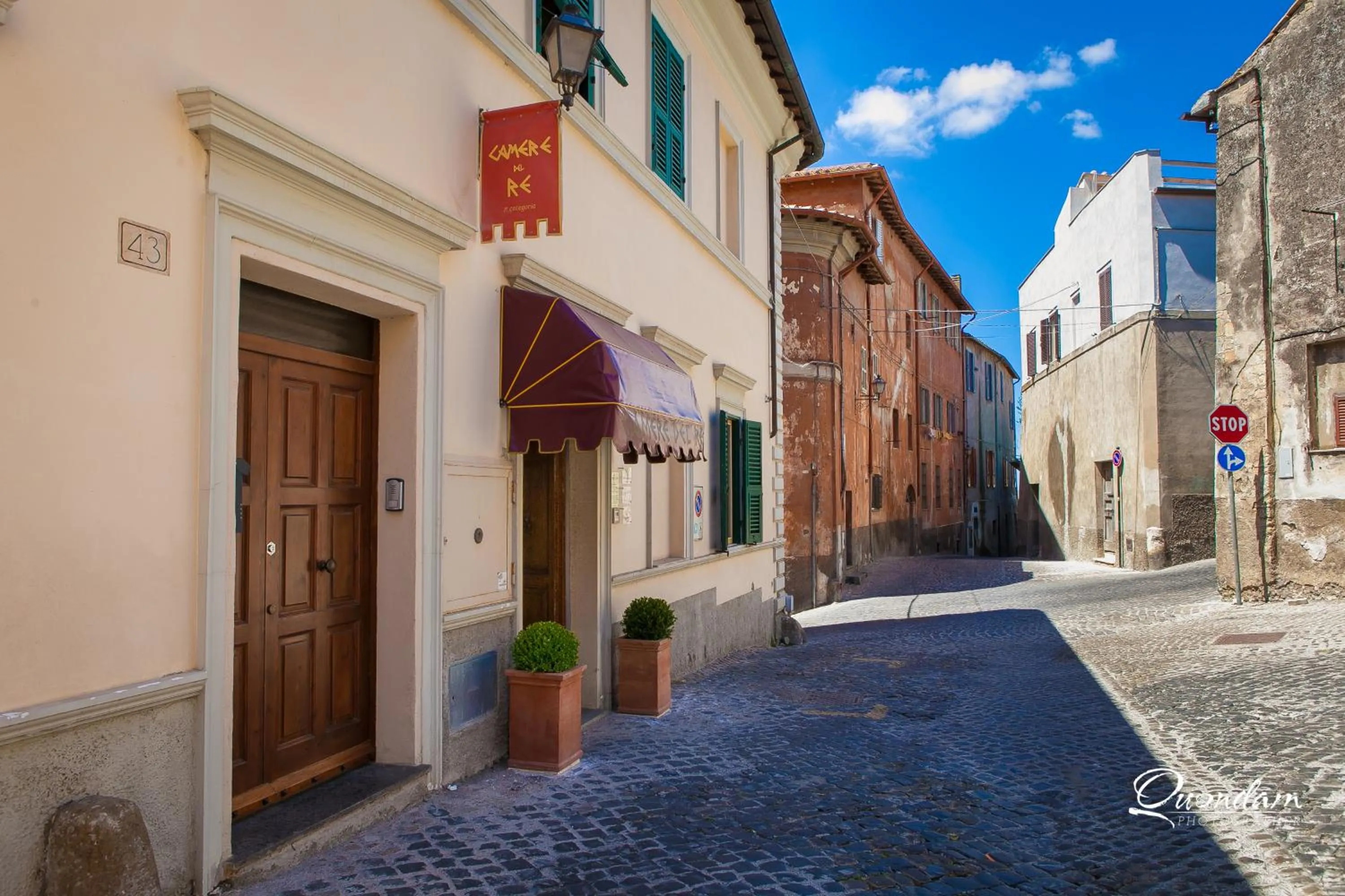 Facade/entrance in Camere Del Re