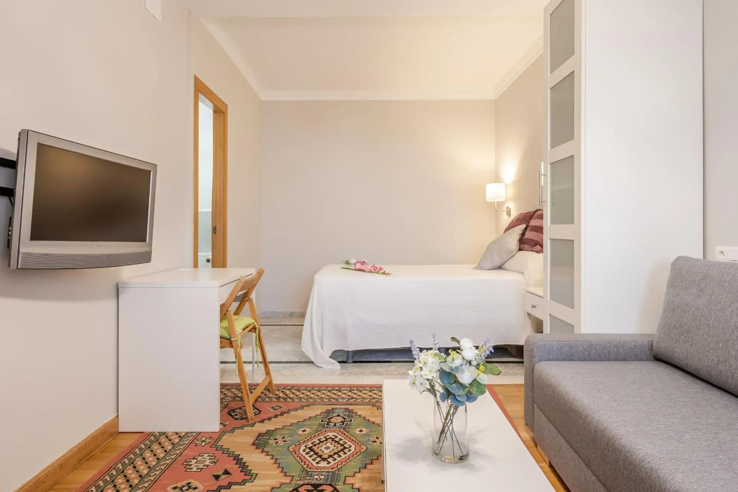 Double Room with Garden View - single occupancy in Senderos de la Alhambra Double Room with Garden View - single occupancy in Senderos de la Alhambra