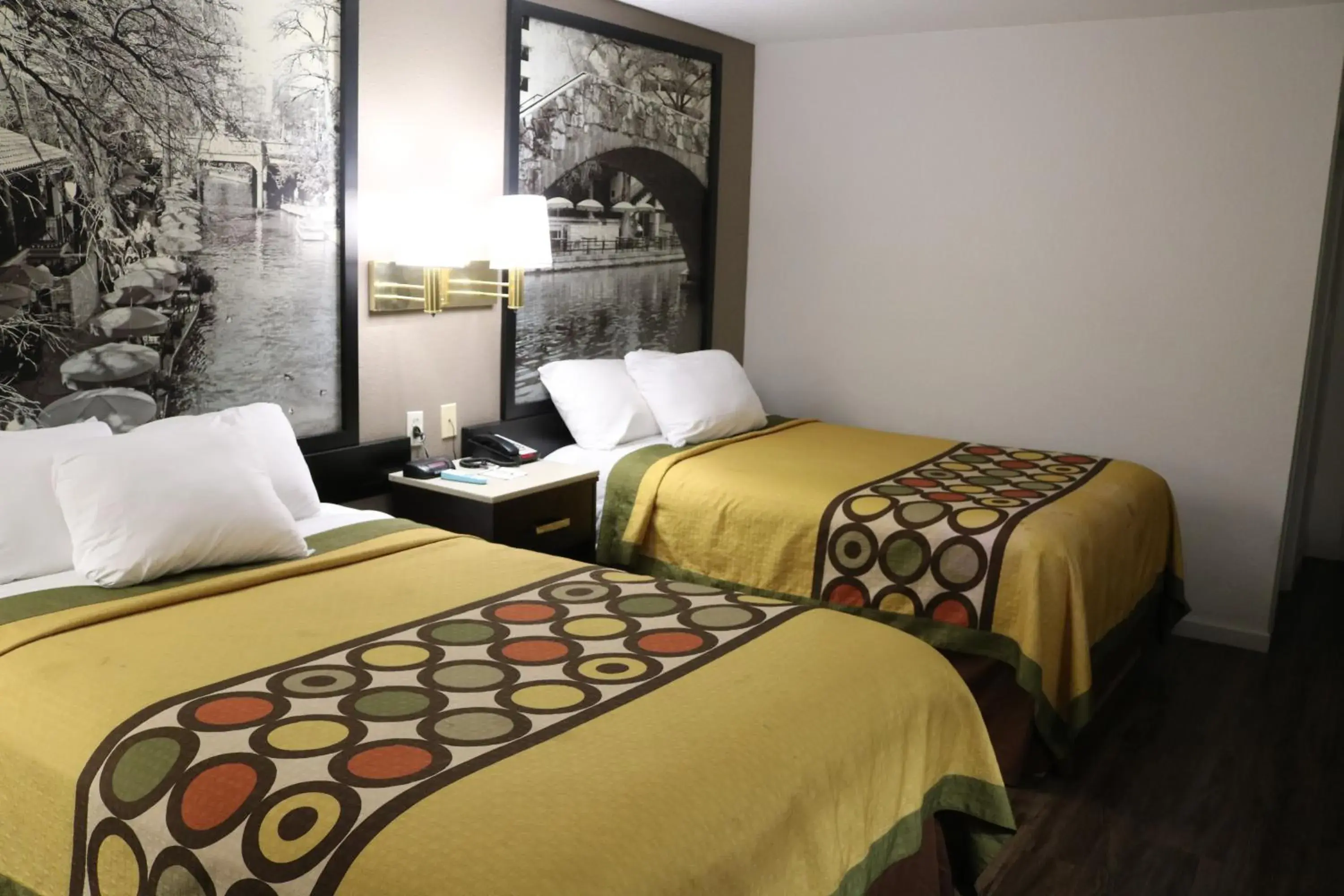 Double Room with Two Double Beds - Non-Smoking in Super 8 by Wyndham San Antonio/I-35 North Double Room with Two Double Beds - Non-Smoking in Super 8 by Wyndham San Antonio/I-35 North