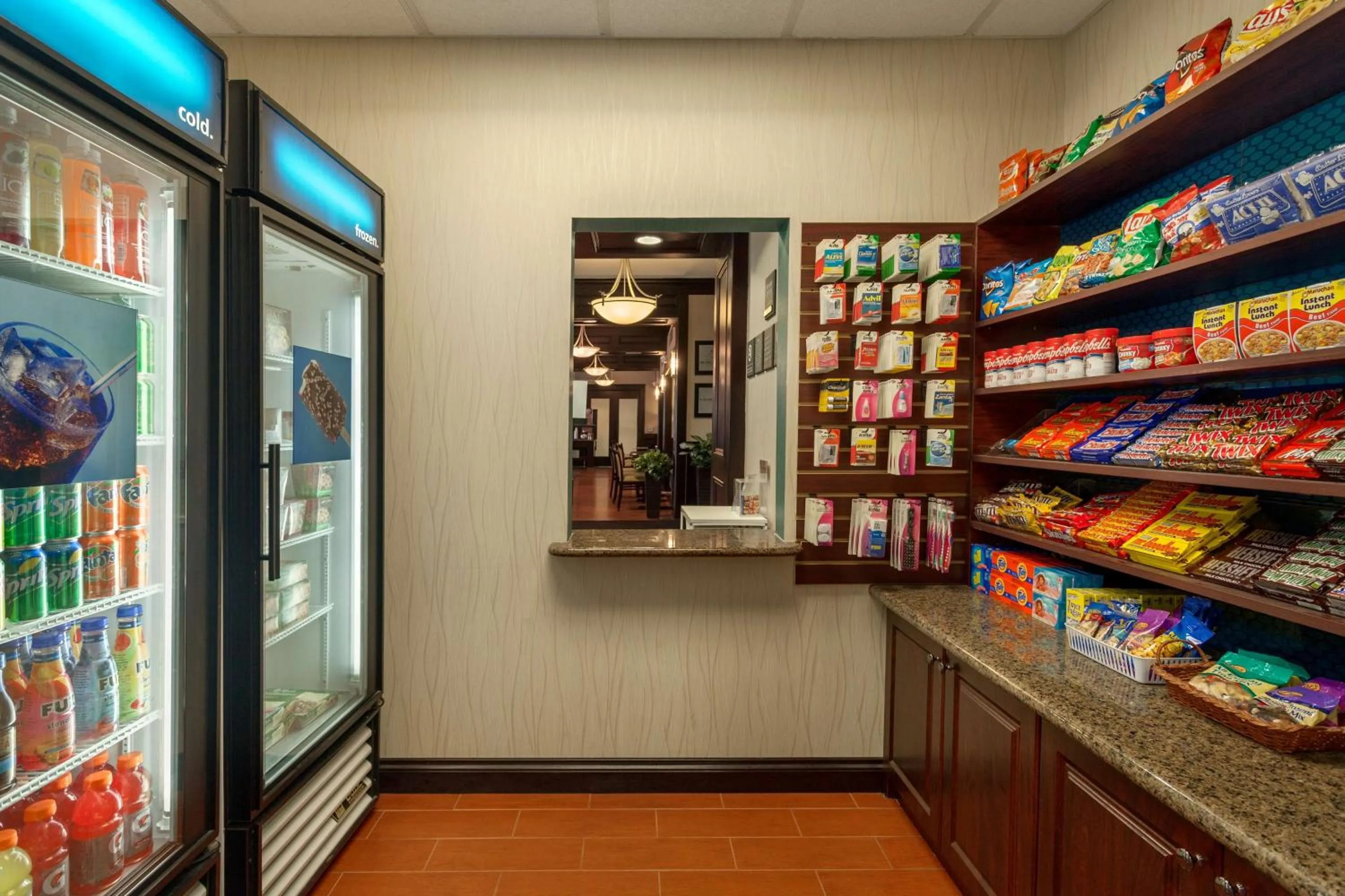 Restaurant/places to eat in Hampton Inn Detroit Roseville