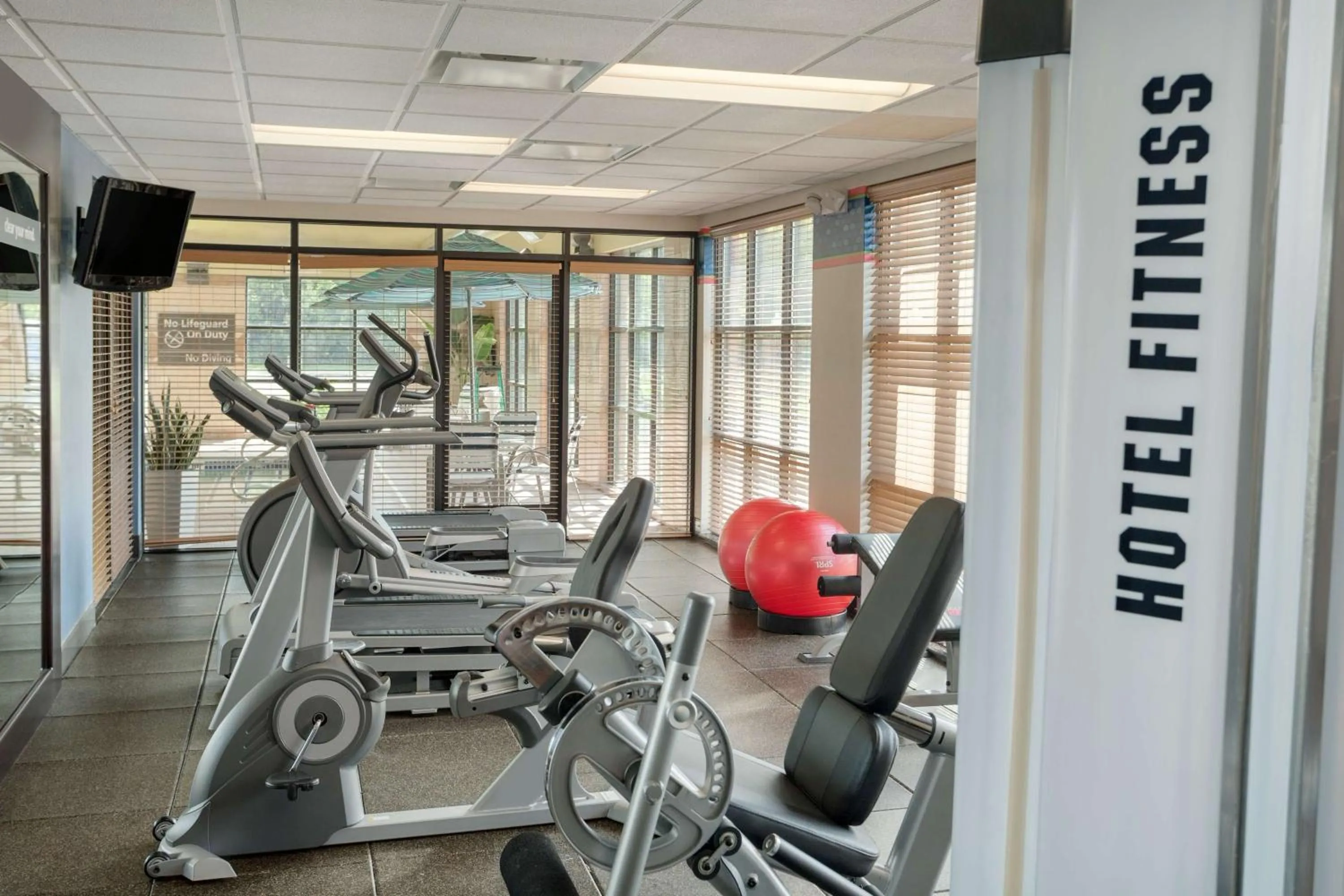 Fitness centre/facilities in Hampton Inn Detroit Roseville