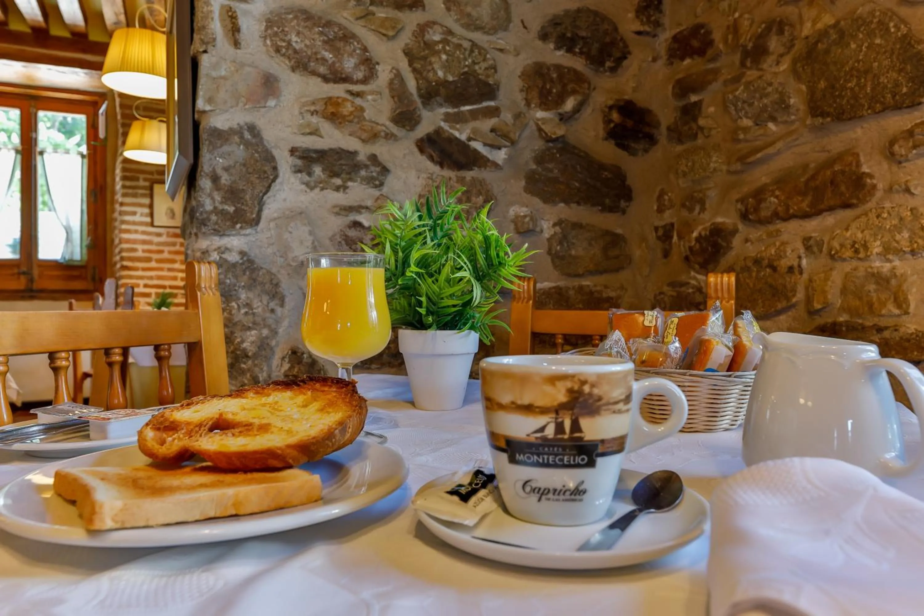 Continental breakfast in Hostal La Chata by Vivere Stays