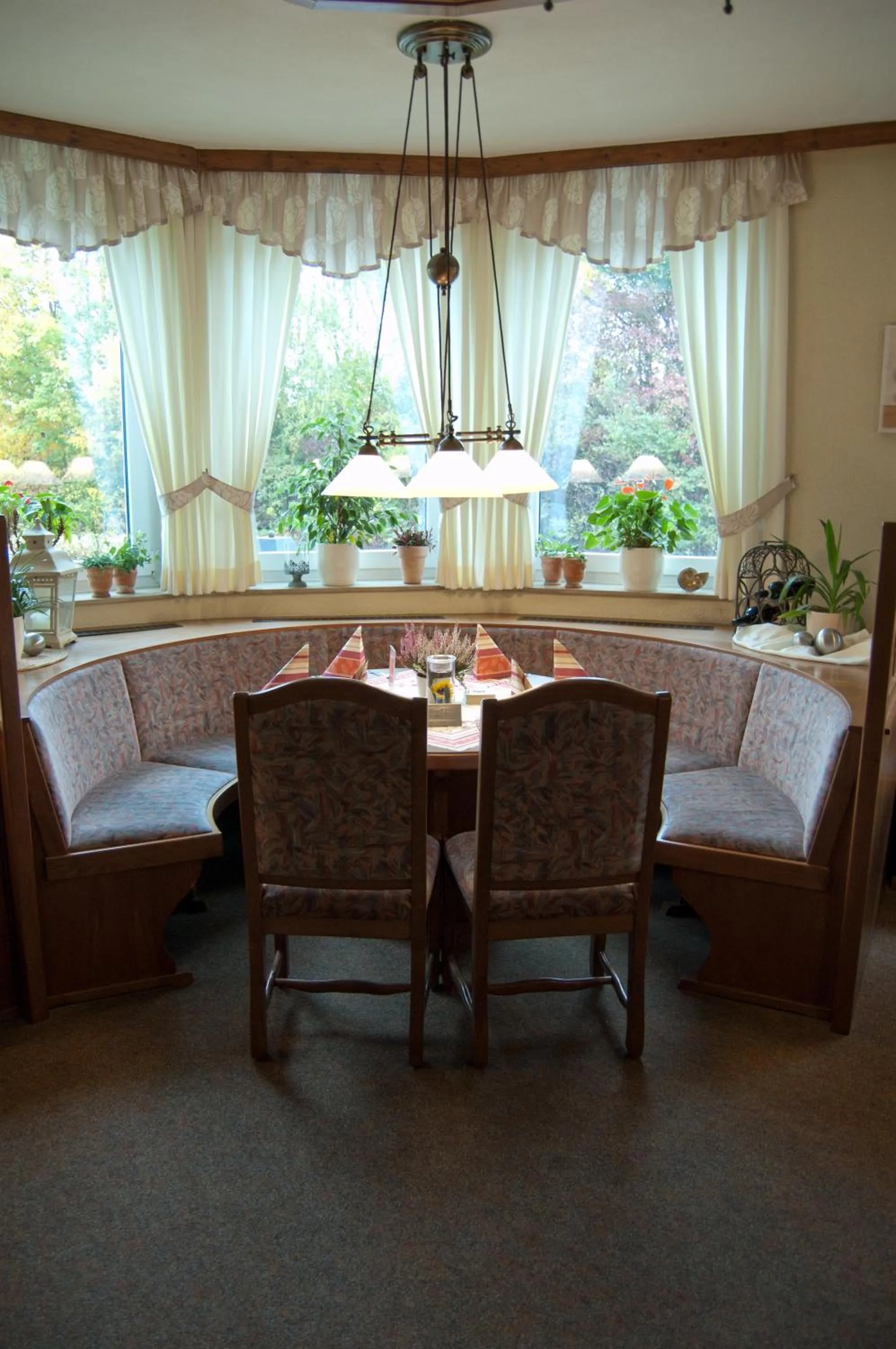 Restaurant/places to eat in Hotel & Restaurant Ernst