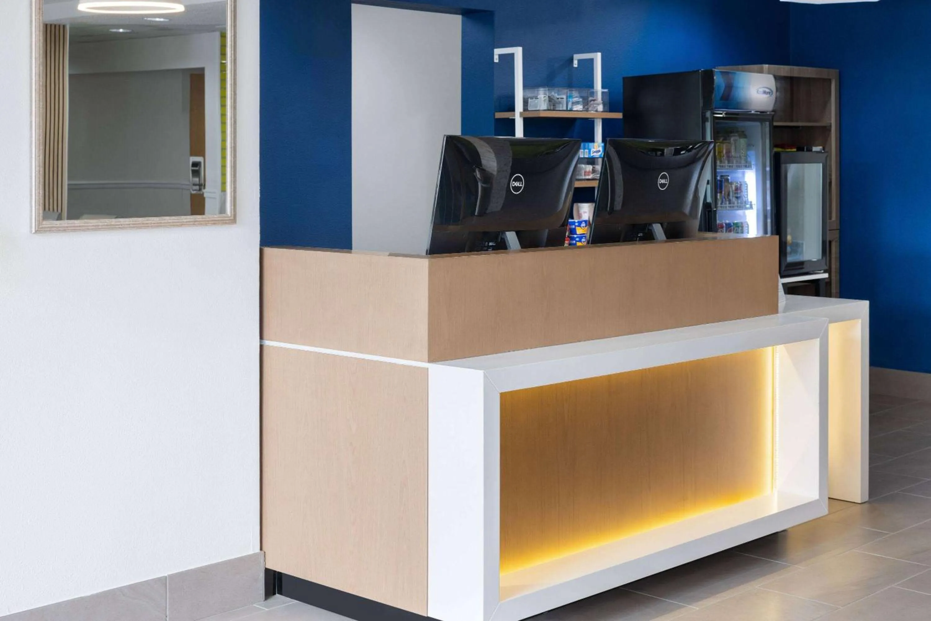 Lobby or reception in Microtel Inn and Suites Dover