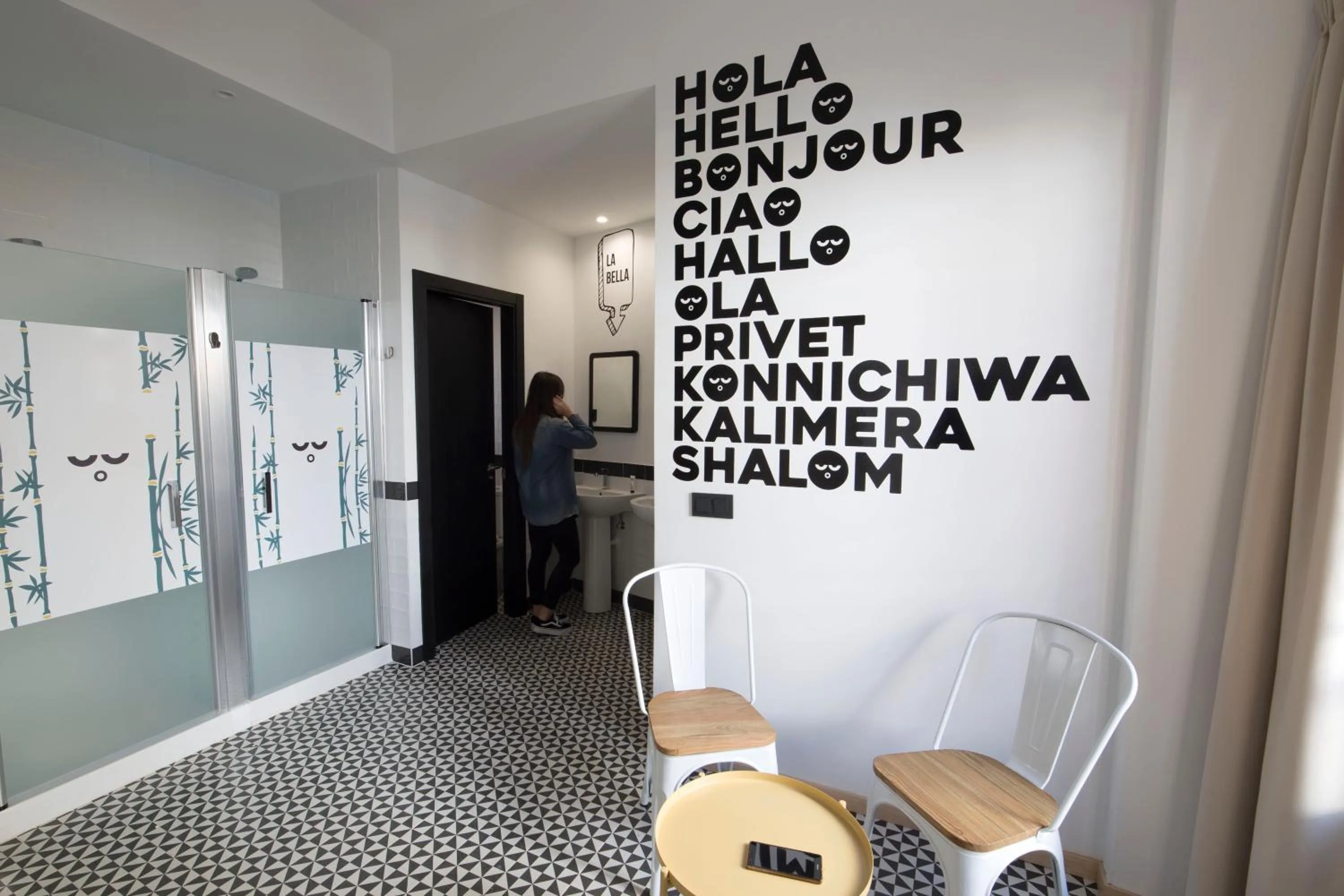 Shower in U-Sense For You Hostel Sevilla