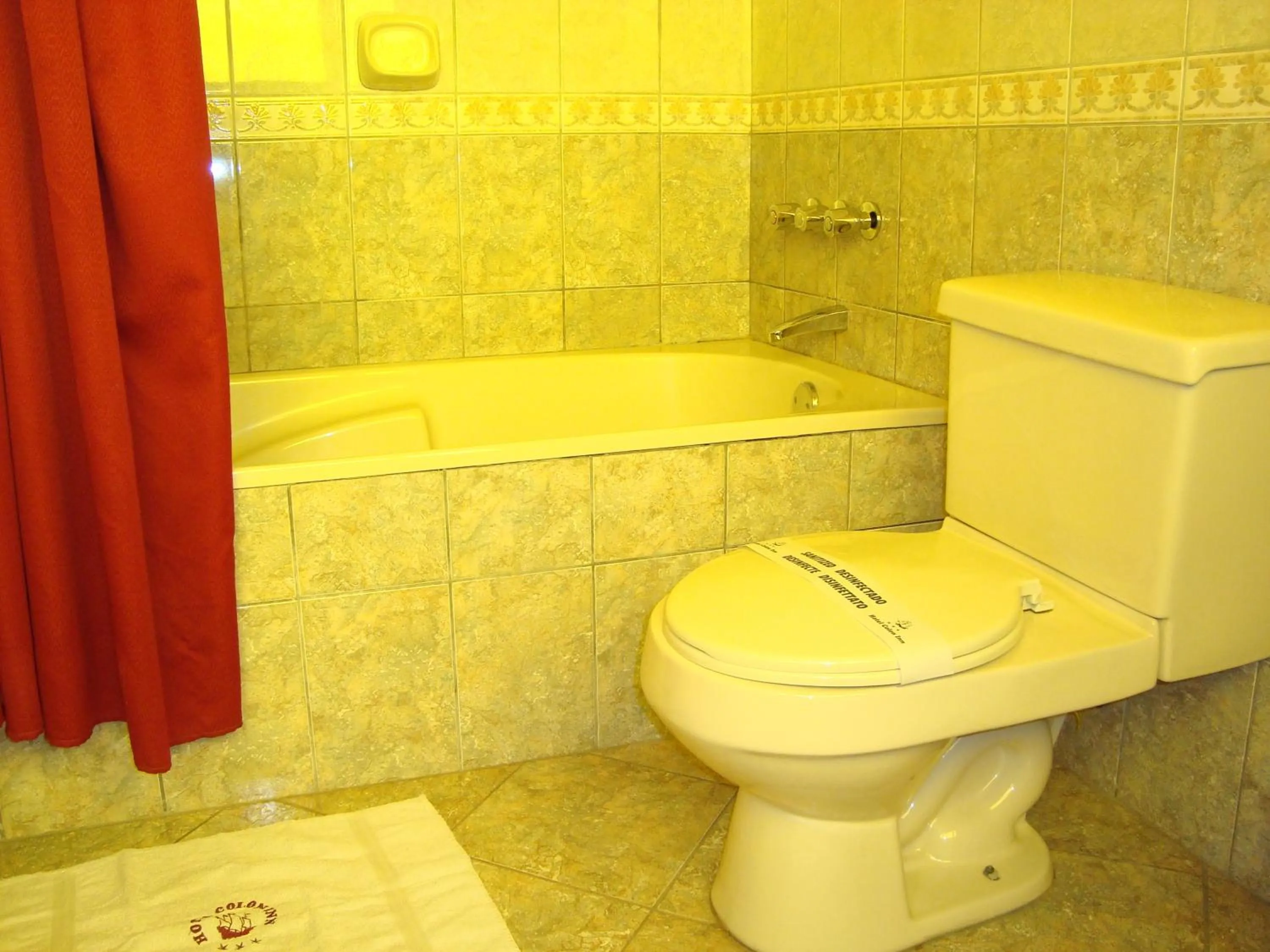 Bathroom in Hotel Casona Colon Inn