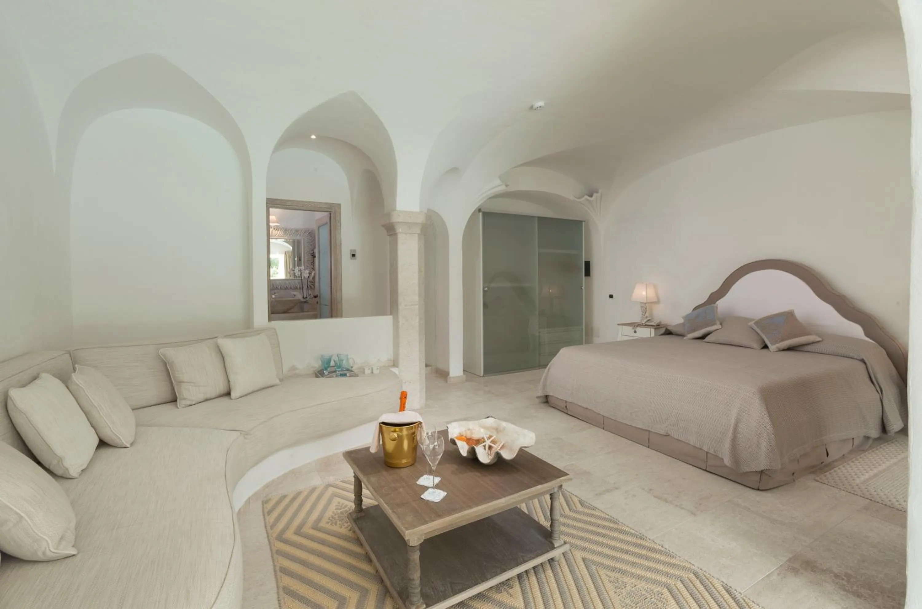 Photo of the whole room, Bed in Hotel Pulicinu