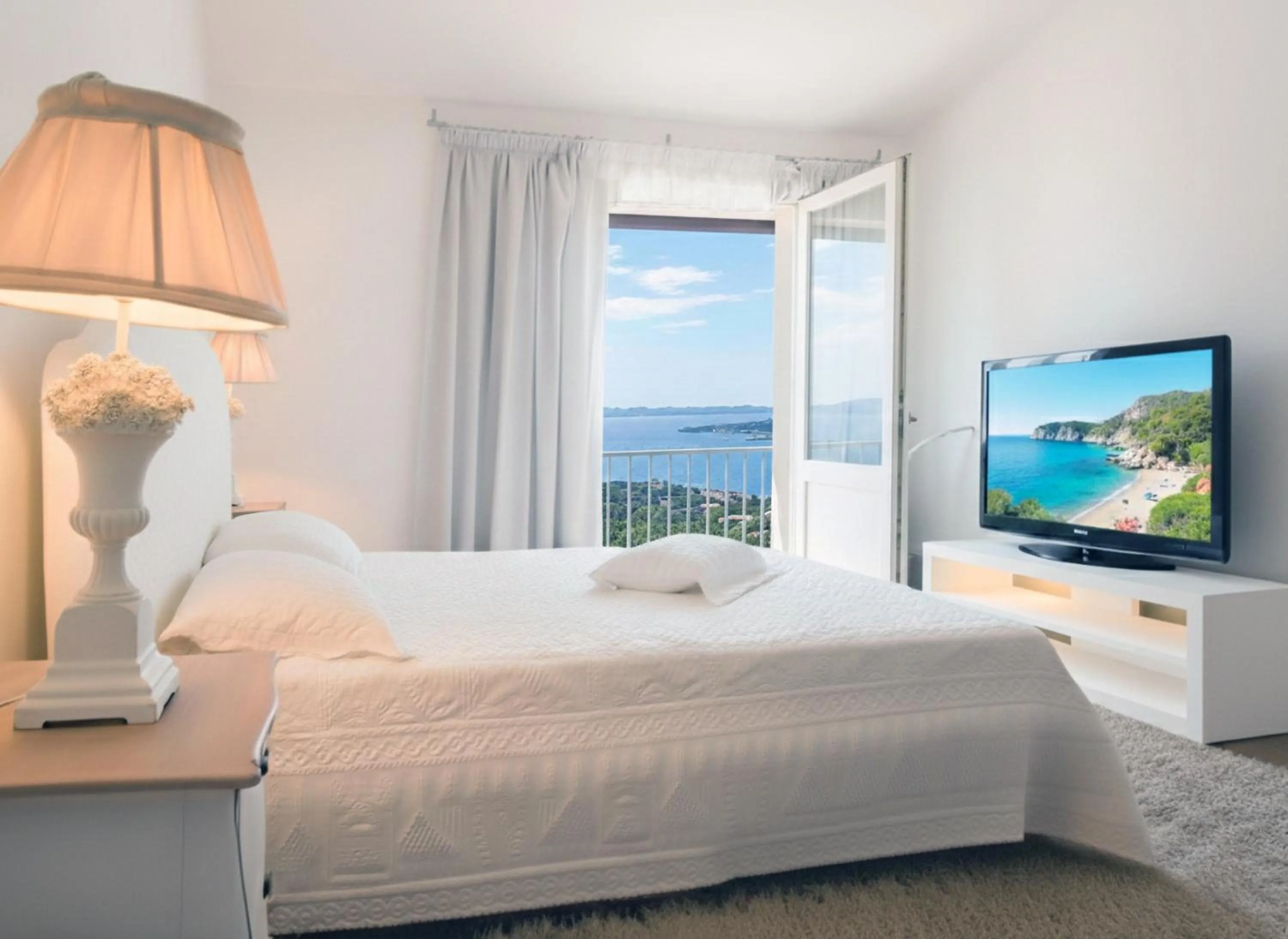 Photo of the whole room, Bed in Hotel Pulicinu