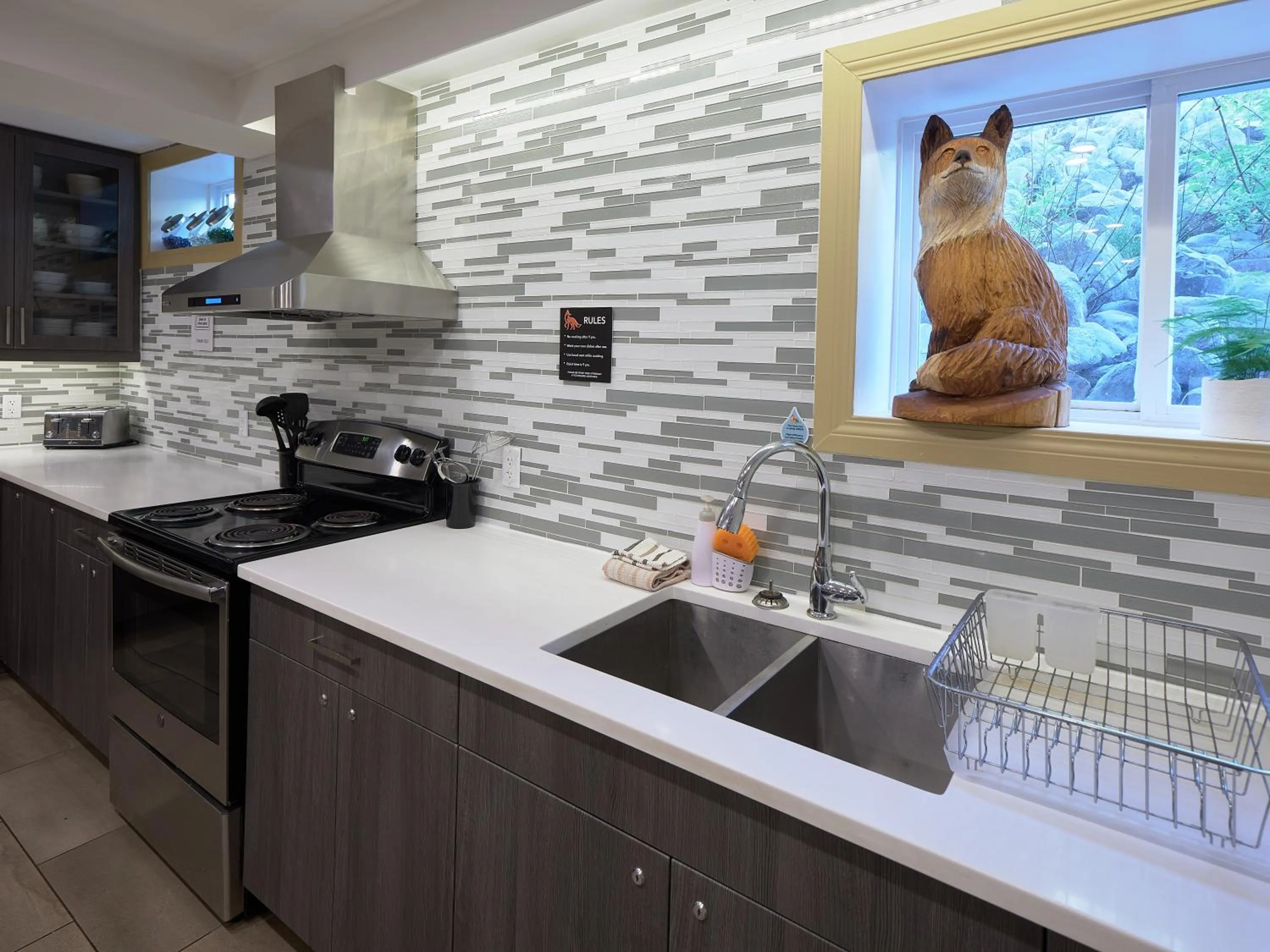 Communal kitchen in Fernie Fox Hotel