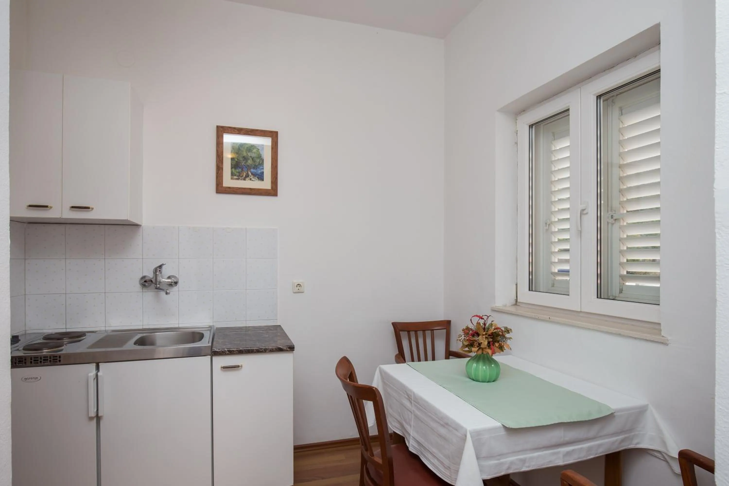 Kitchen or kitchenette in Villa Konalic