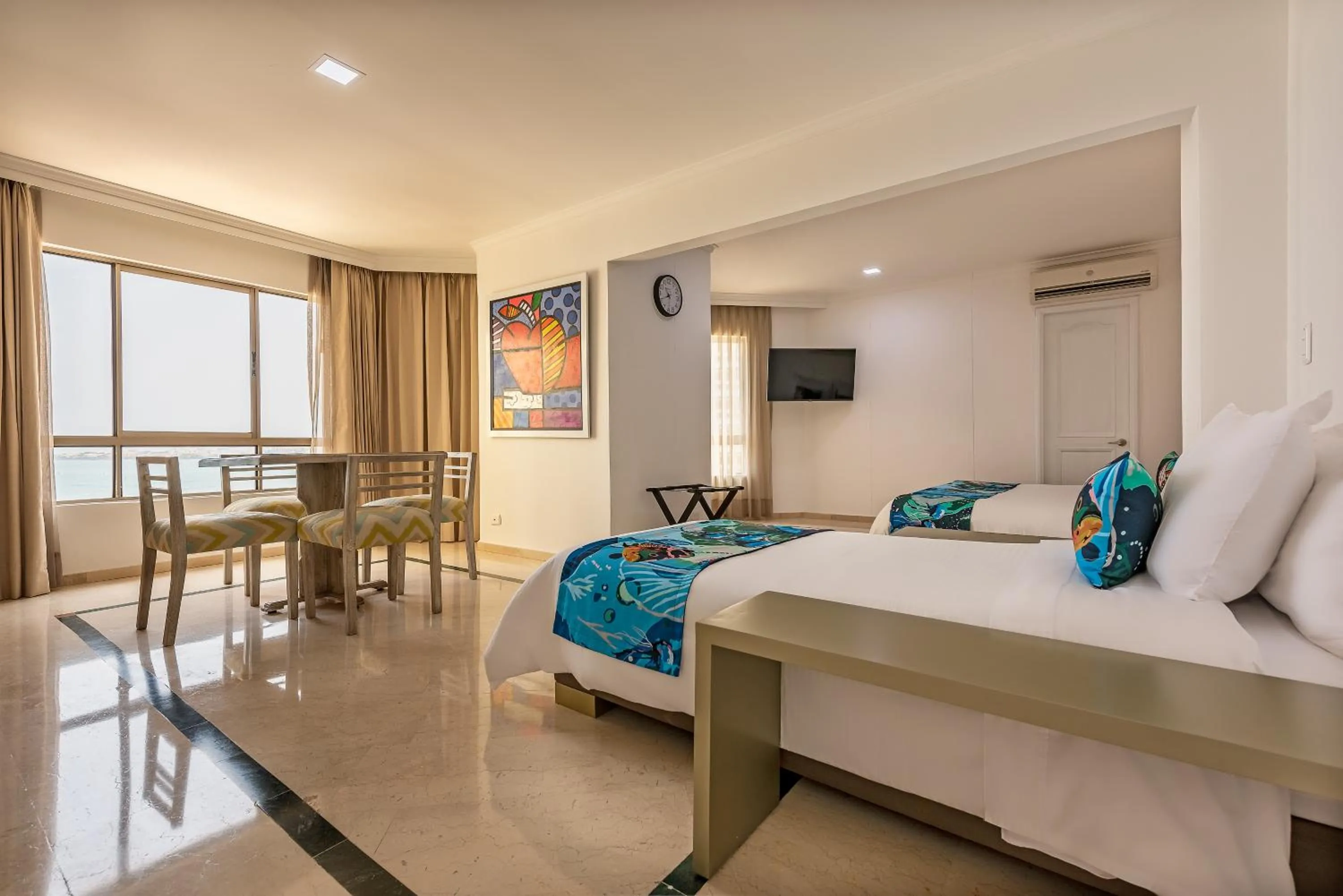 Photo of the whole room, Bed in Hotel Regatta Cartagena