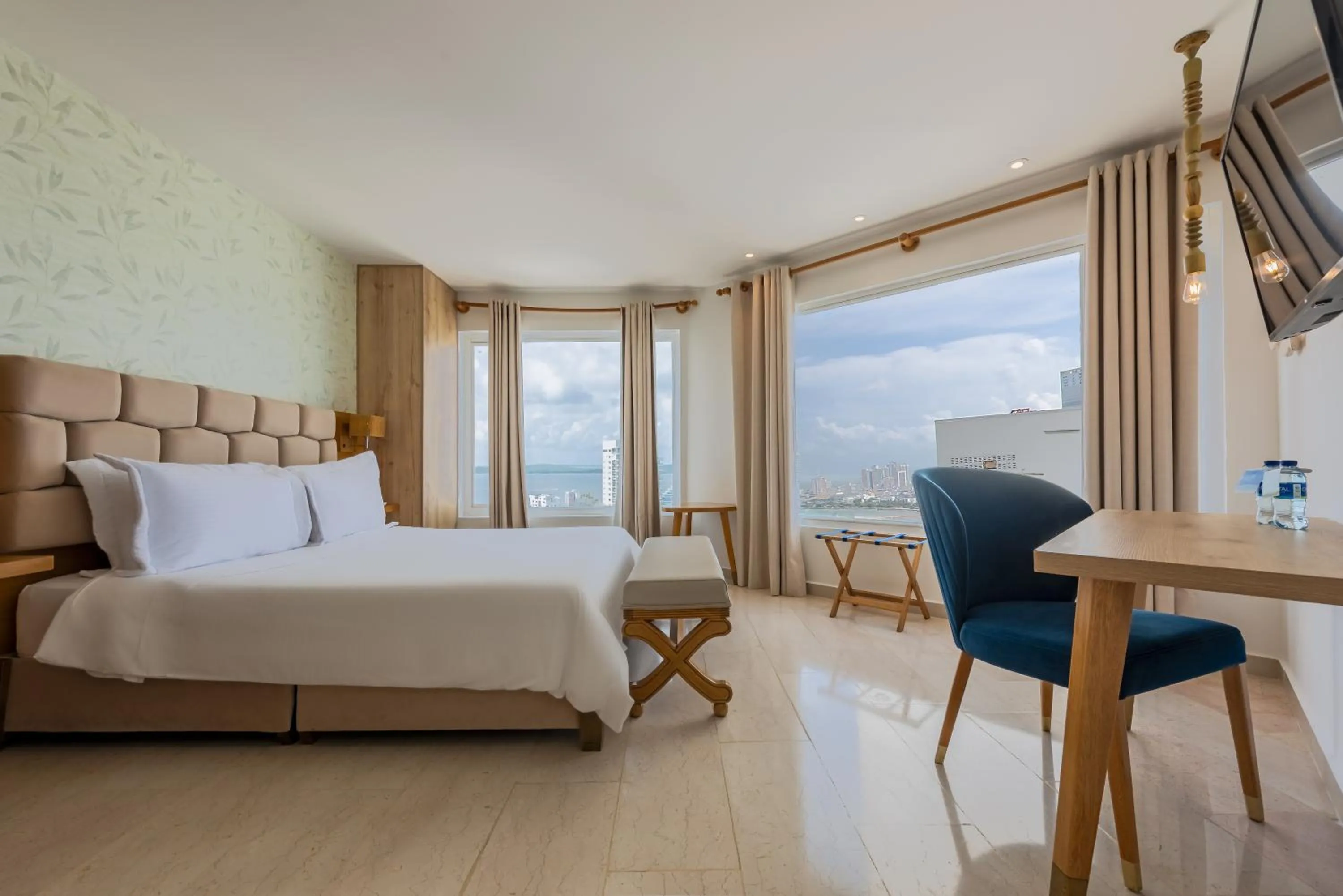 TV and multimedia, Bed in Hotel Regatta Cartagena