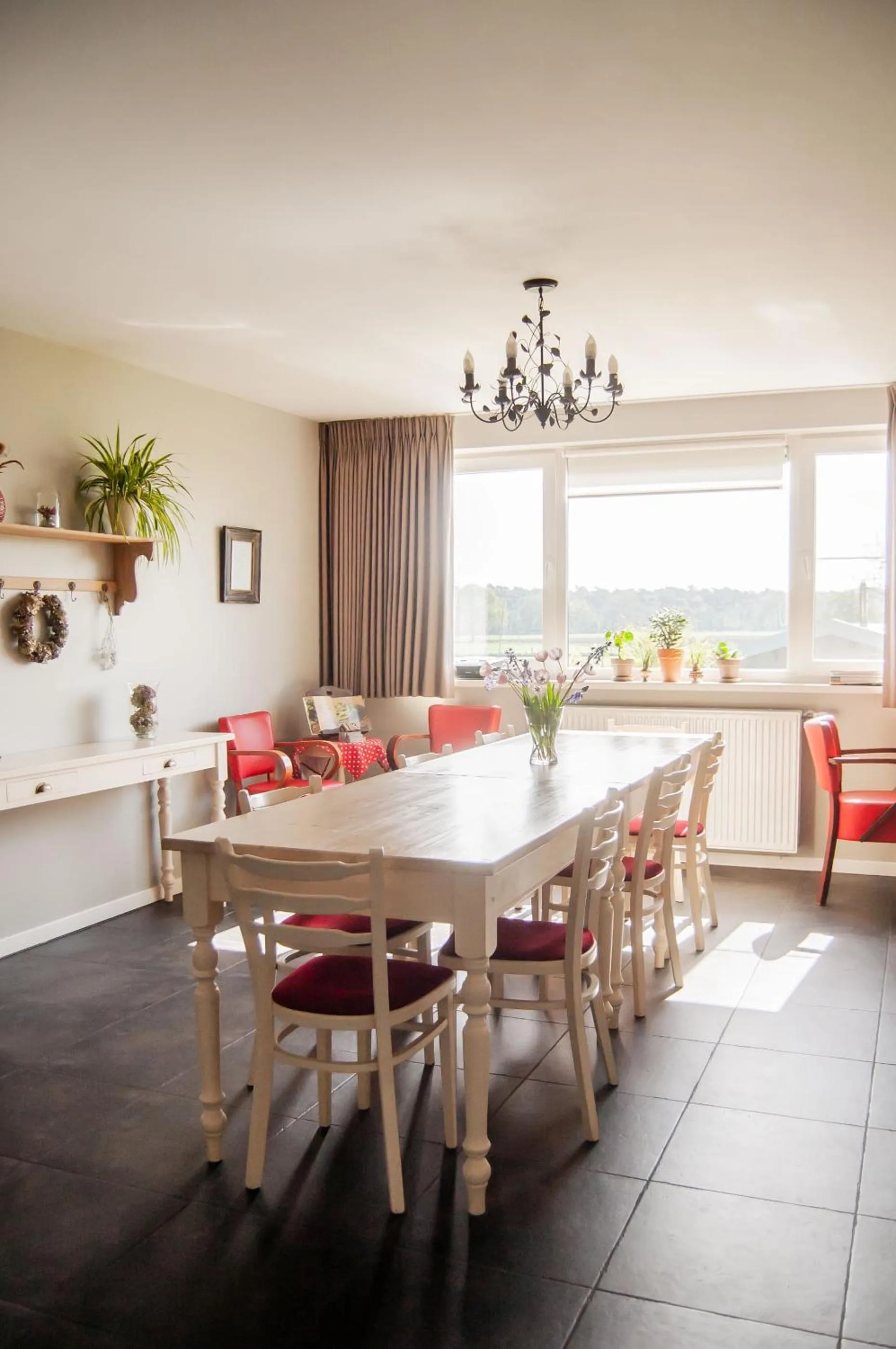 Restaurant/places to eat in B&B Tuin der Zinnen