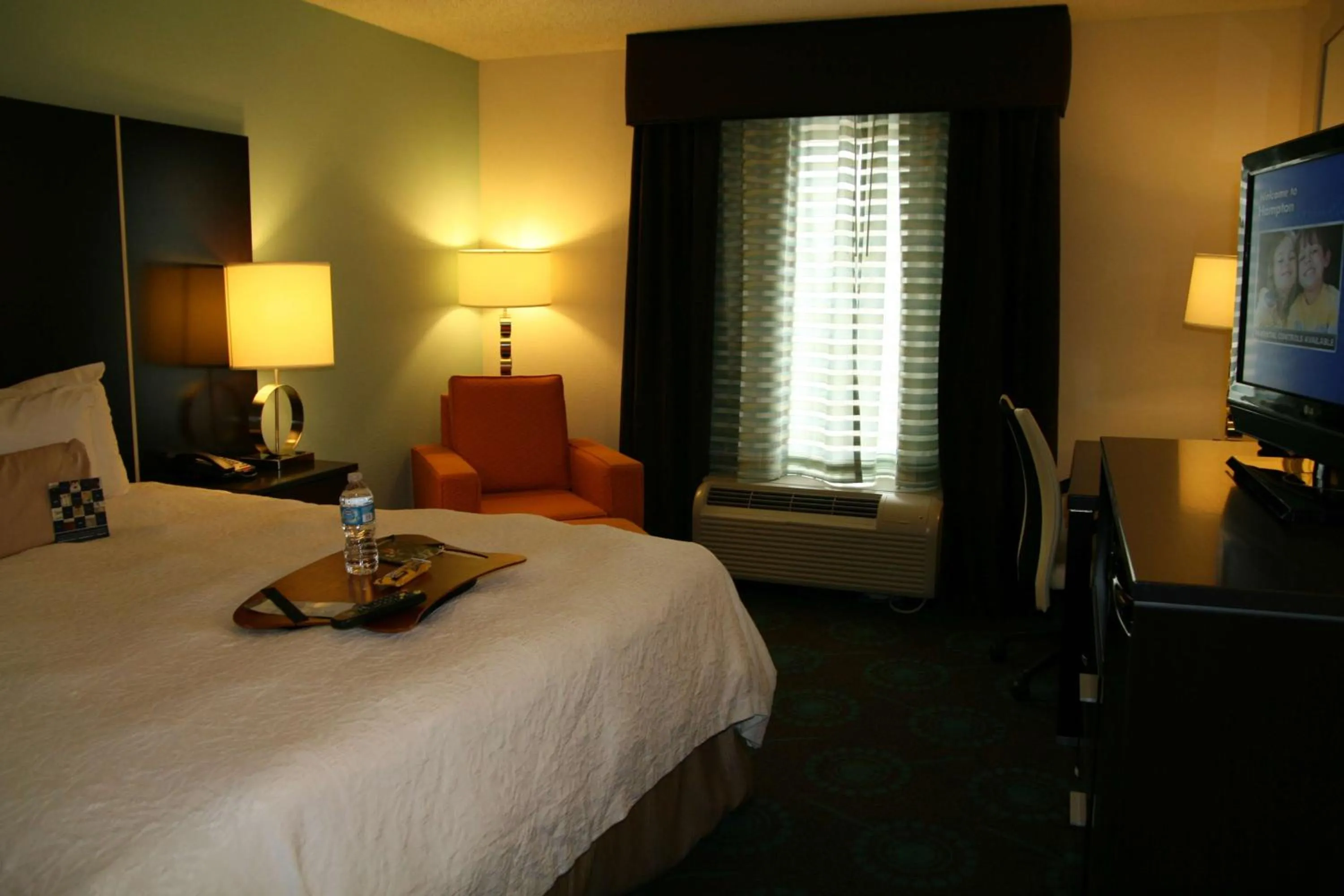 Bedroom, Bed in Hampton Inn Shreveport-Airport