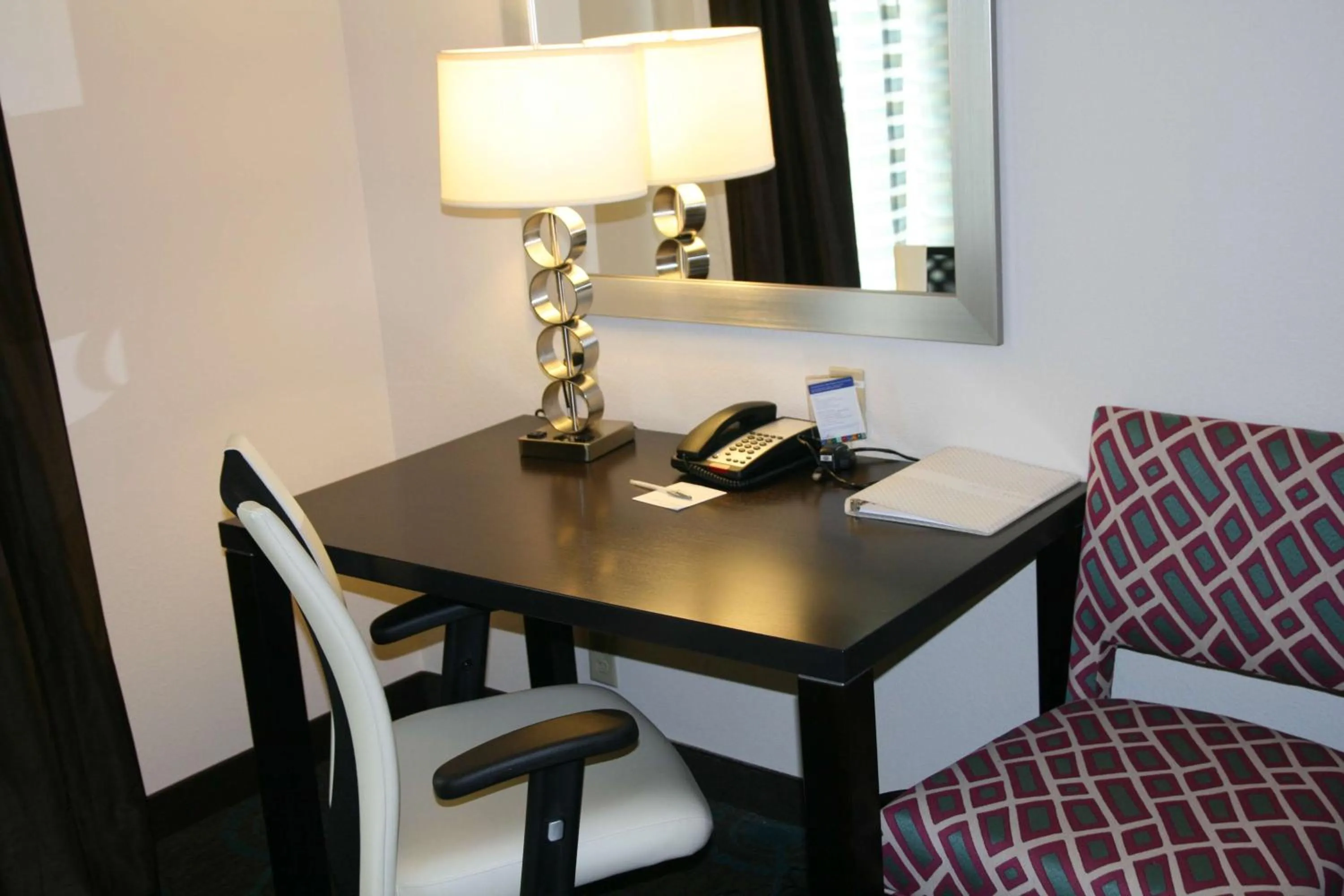 Bed in Hampton Inn Shreveport-Airport