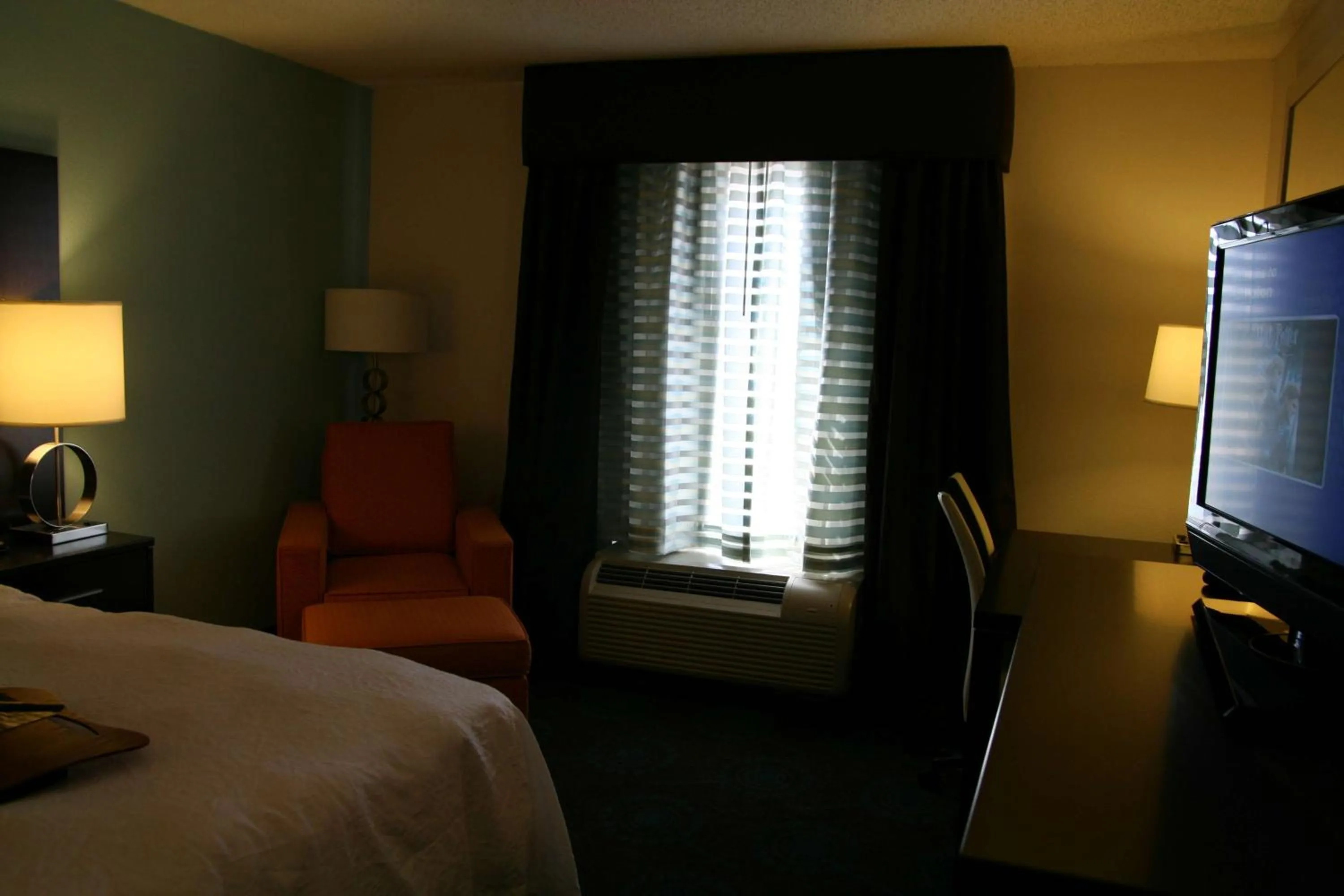 Bed in Hampton Inn Shreveport-Airport