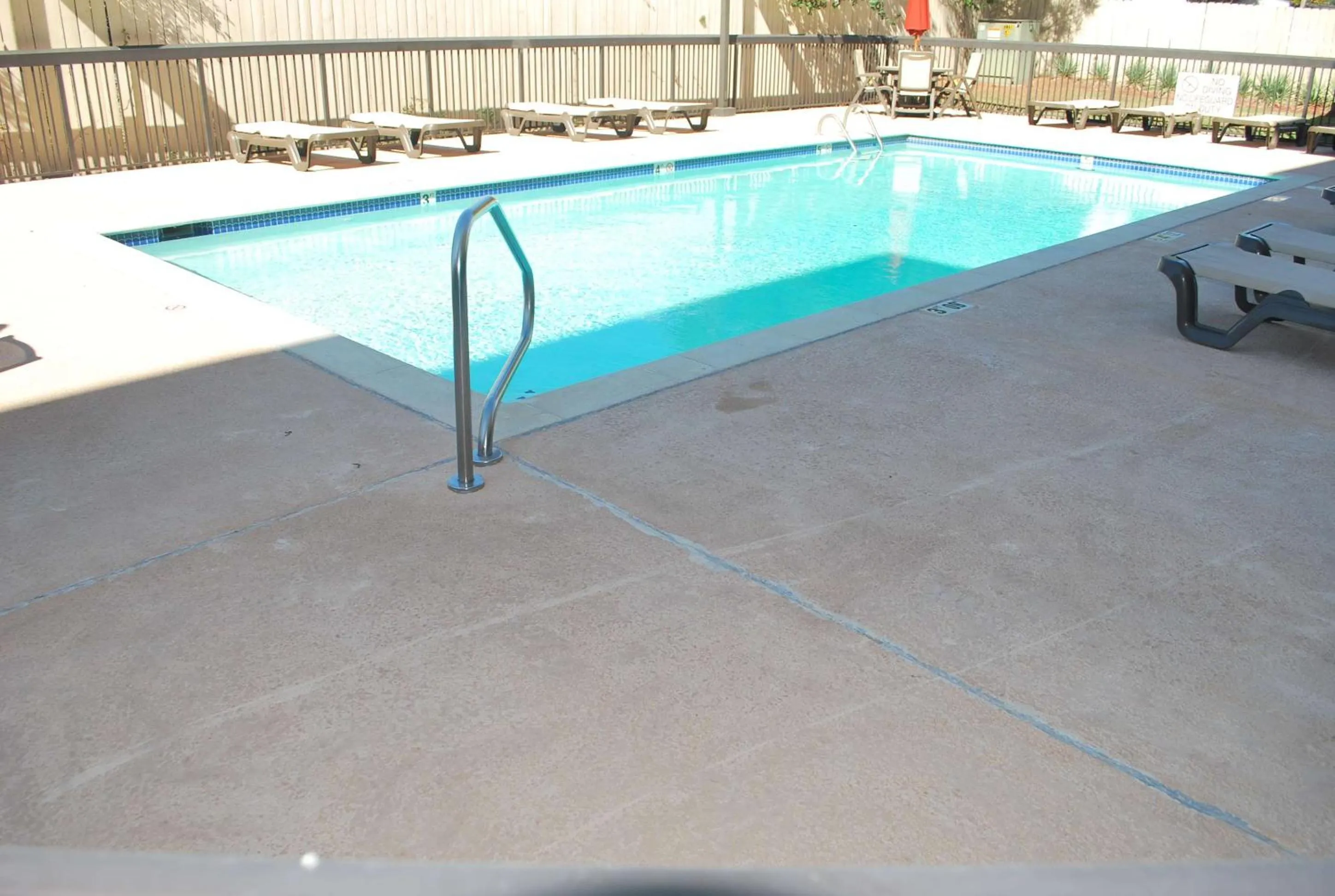 Pool view in Hampton Inn Shreveport-Airport