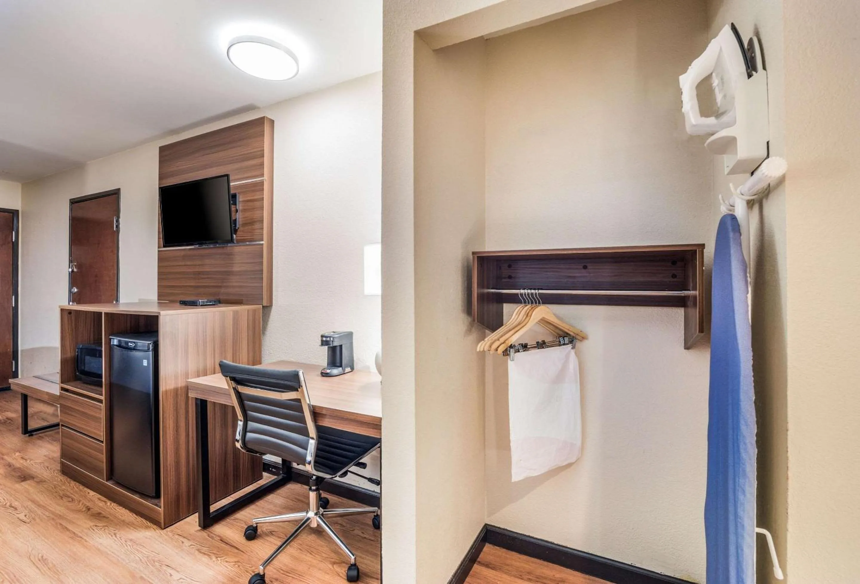 Bedroom in Quality Inn & Suites Augusta Fort Gordon Area