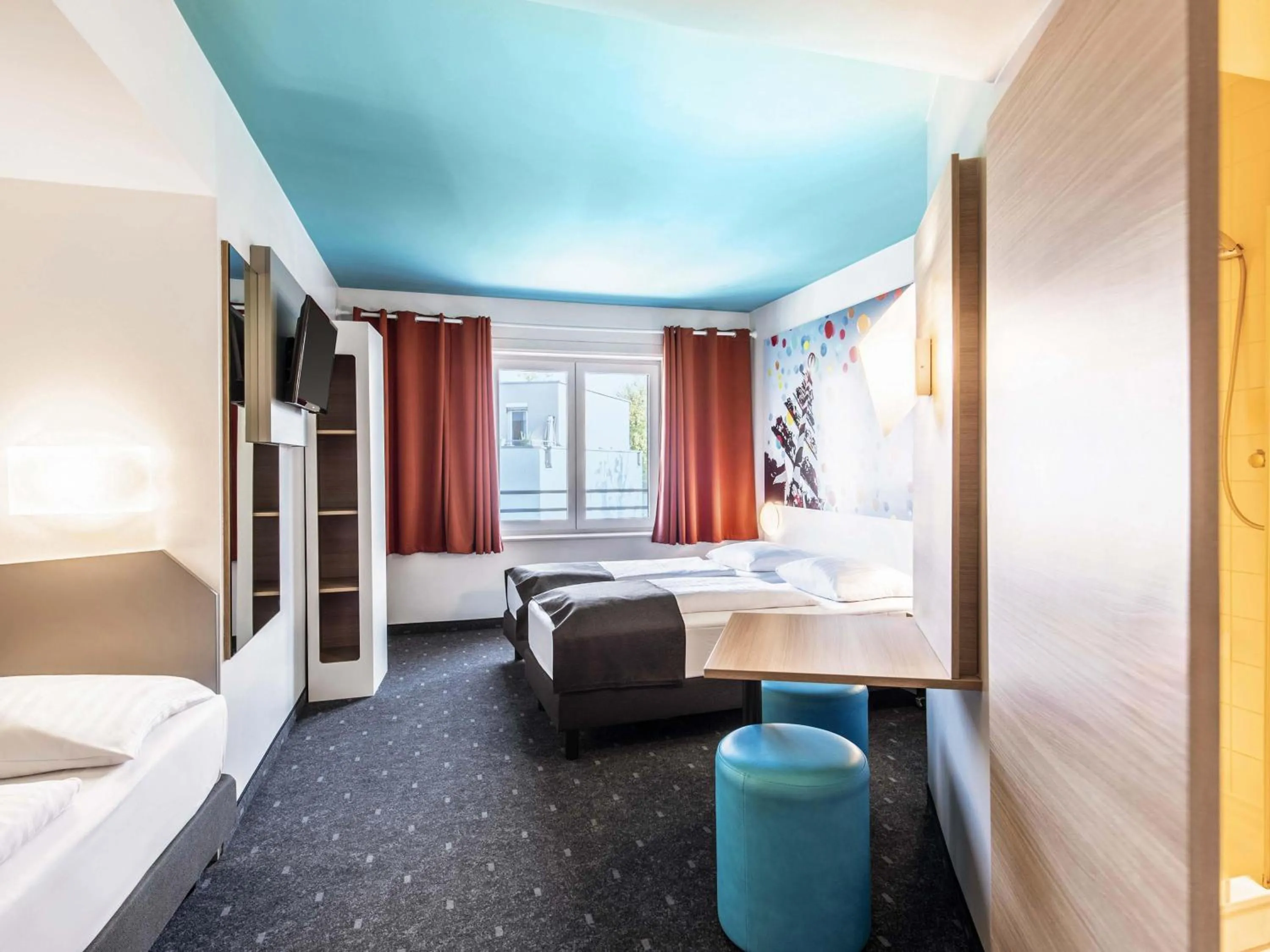 Photo of the whole room, Bed in B&B Hotel München City-Ost