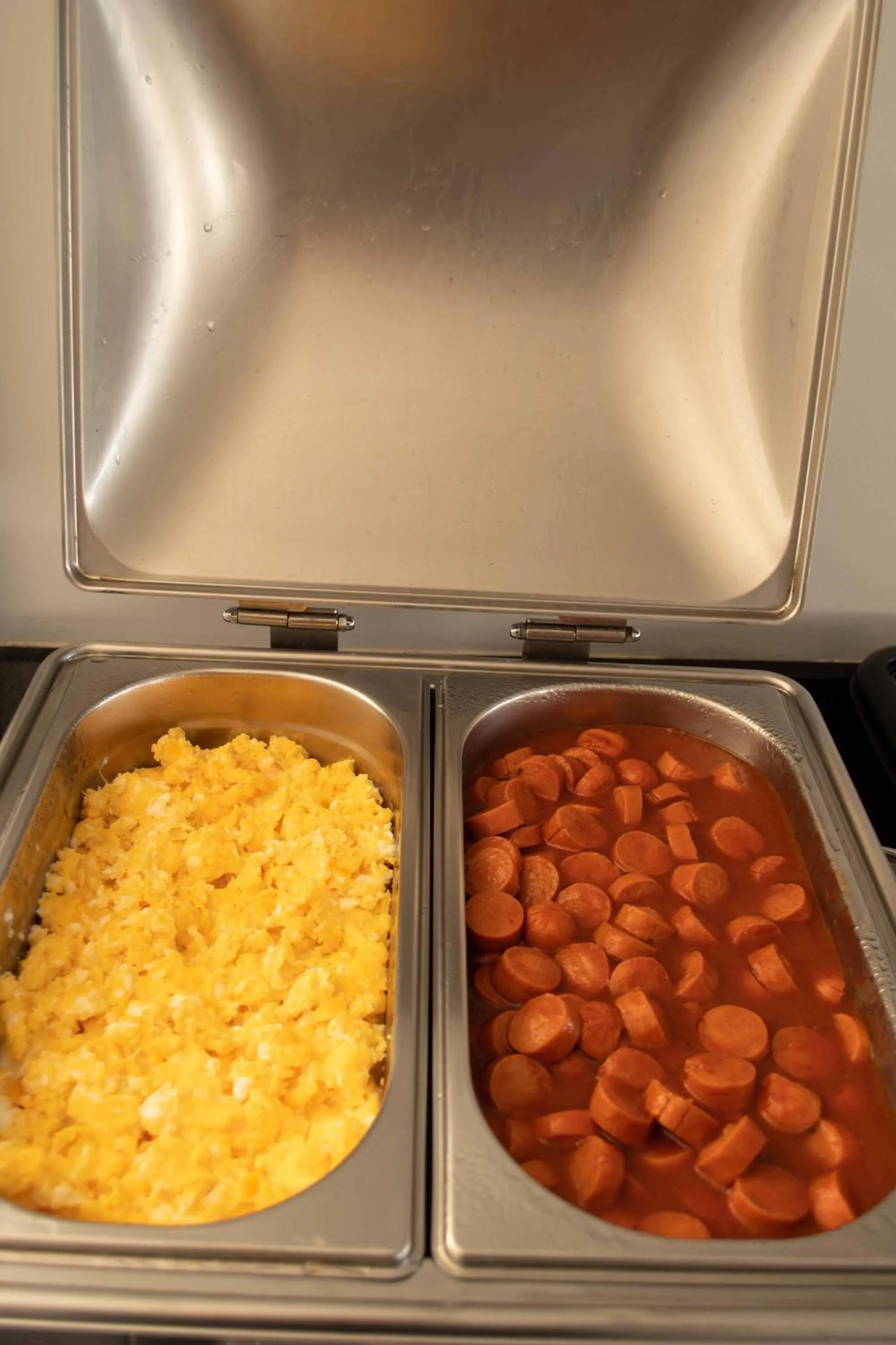 Buffet breakfast in Hotel Minas