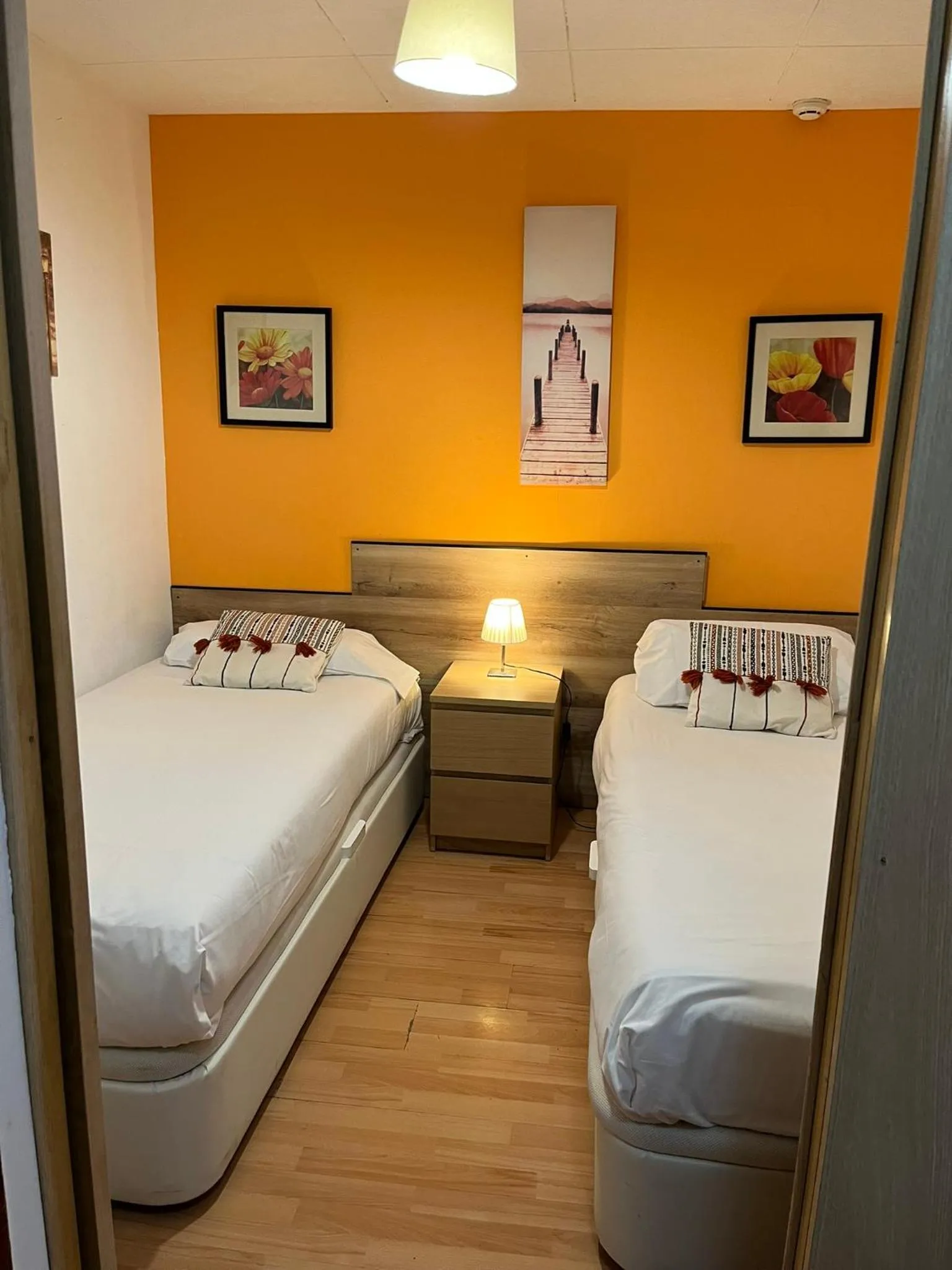 Bedroom, Bed in Hotel Roc de St Miquel & Apartment