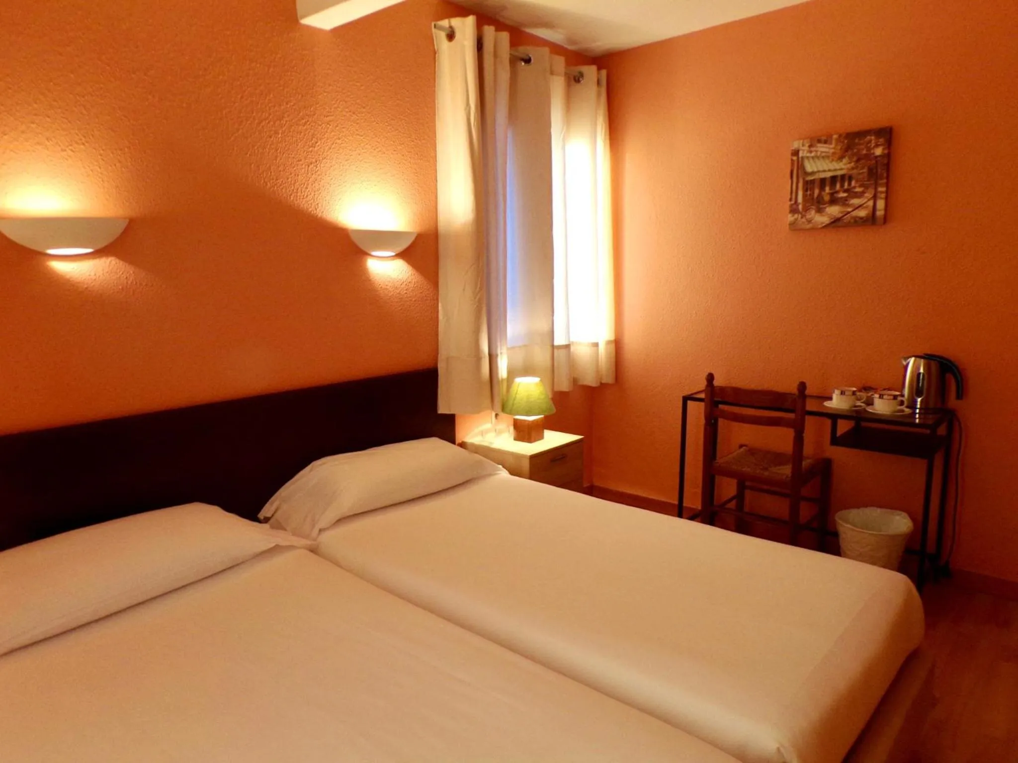 Bedroom, Bed in Hotel Roc de St Miquel & Apartment