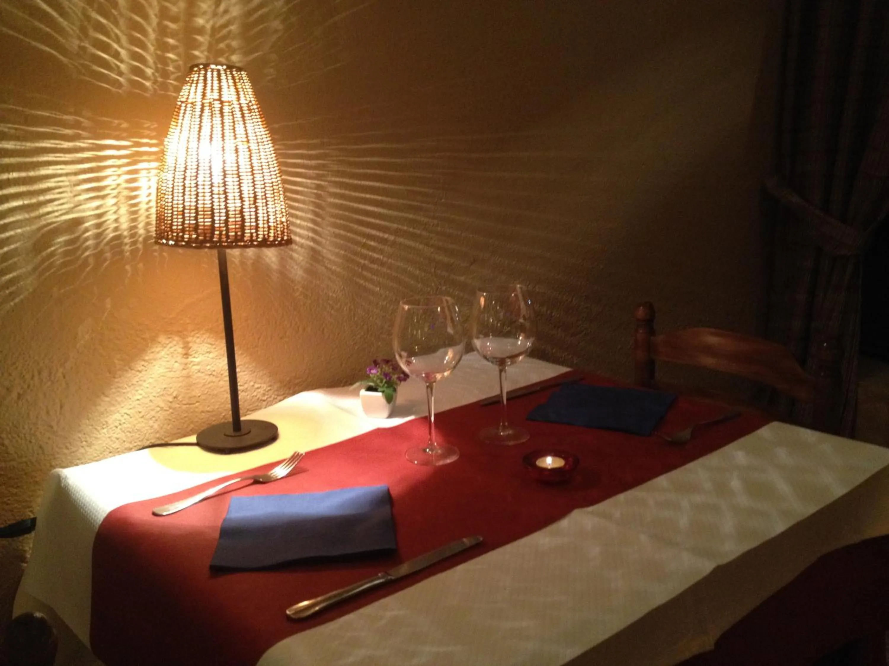 Restaurant/places to eat, Bed in Hotel Roc de St Miquel & Apartment