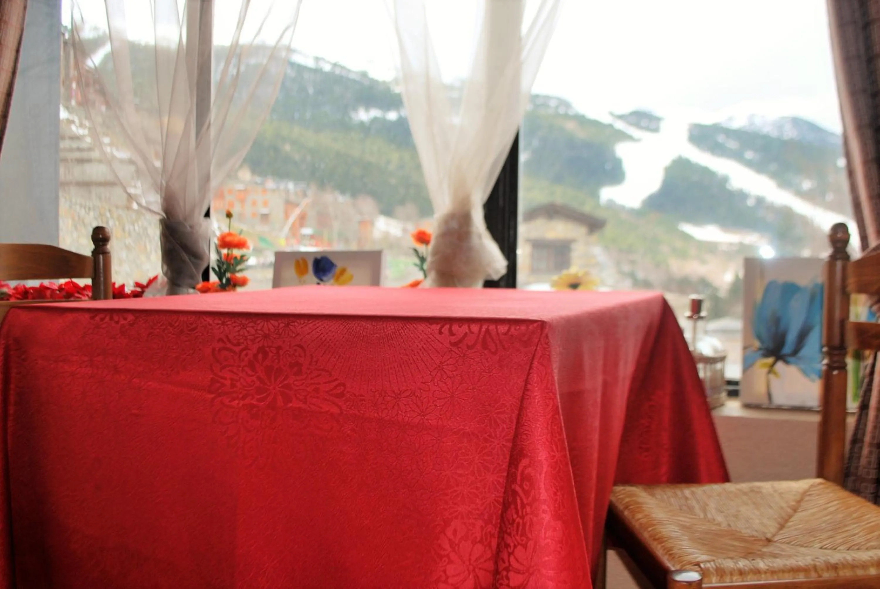 Dining area in Hotel Roc de St Miquel & Apartment