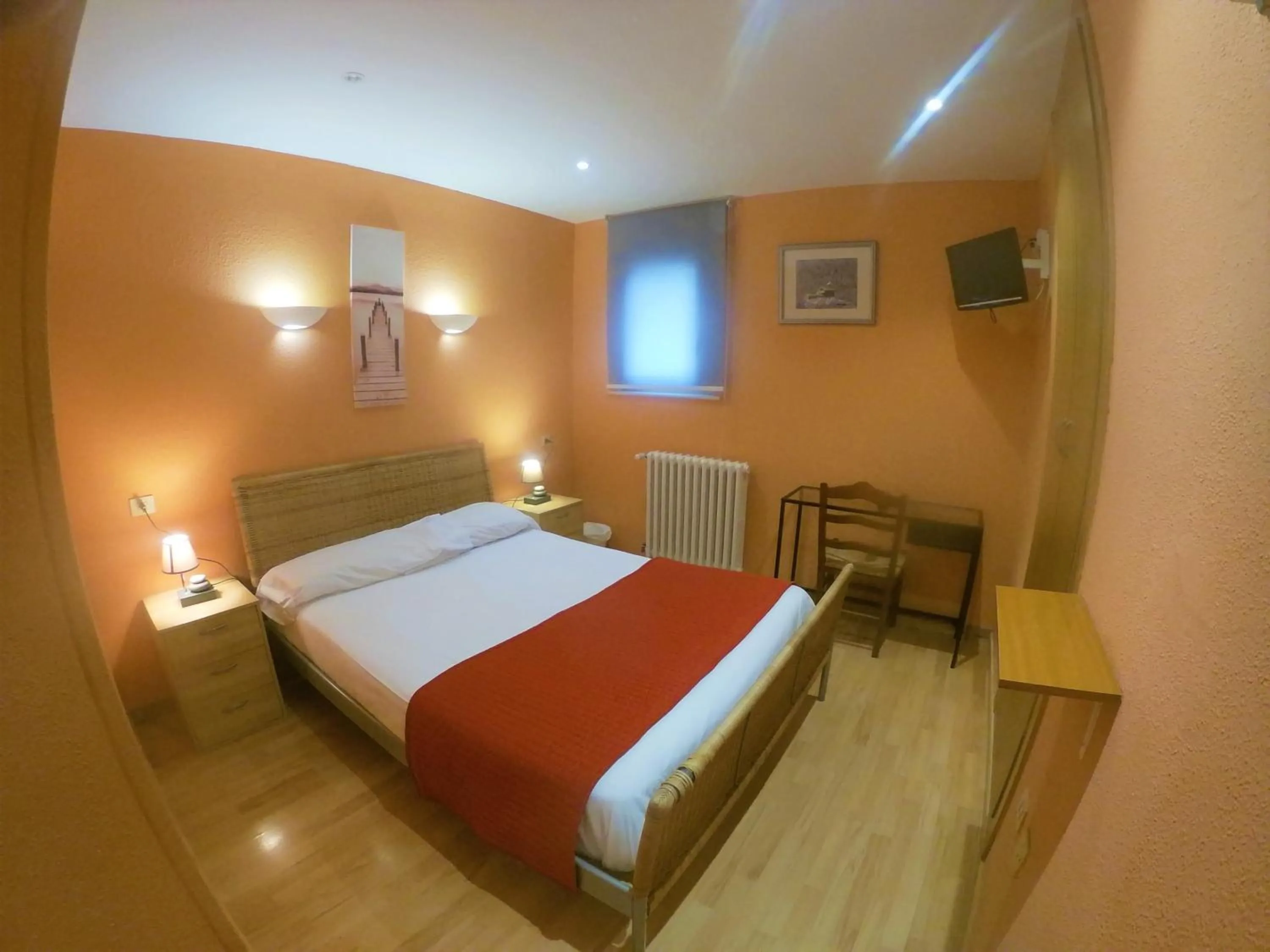 Bedroom, Bed in Hotel Roc de St Miquel & Apartment