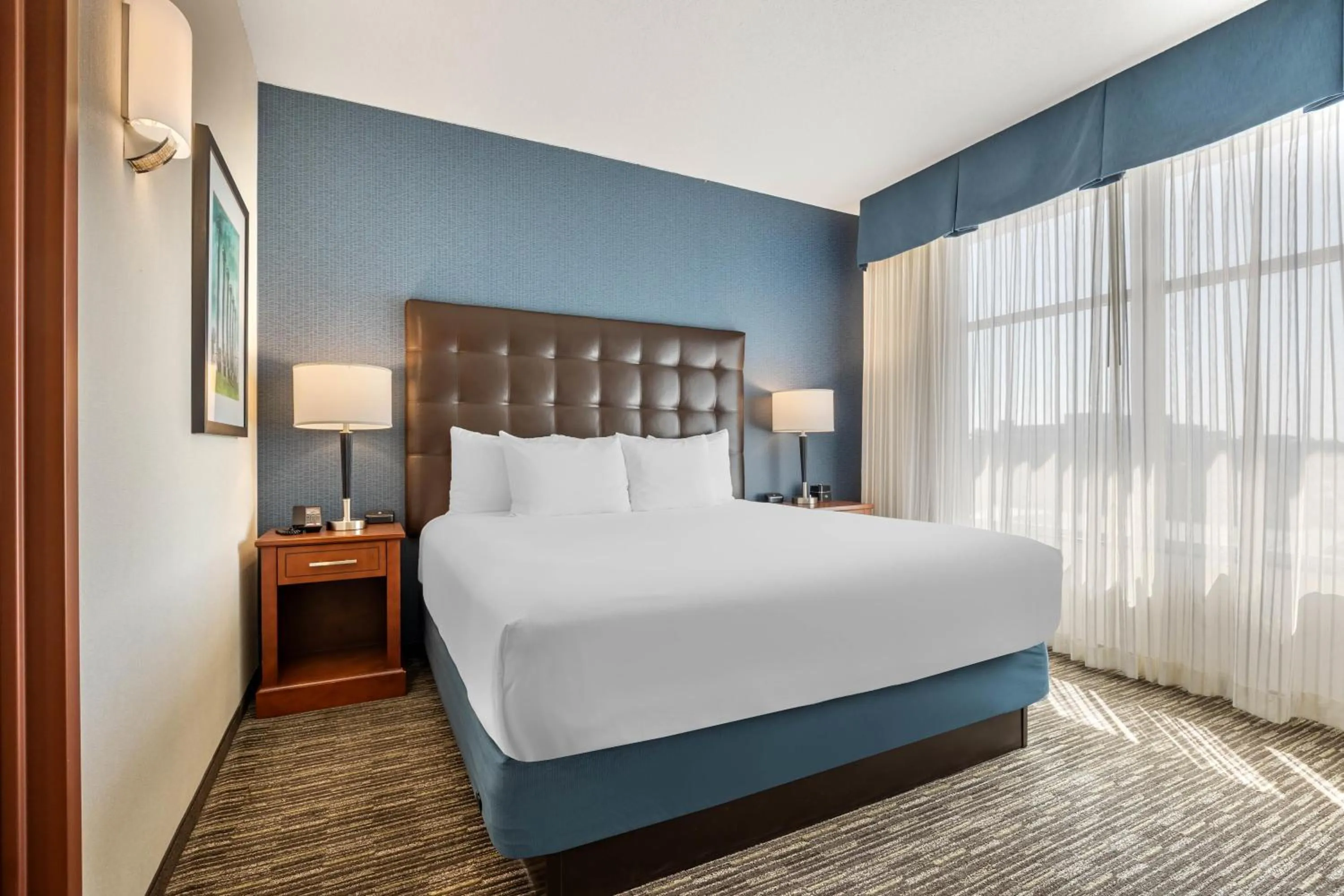 Bedroom, Bed in Drury Plaza Hotel Columbia East