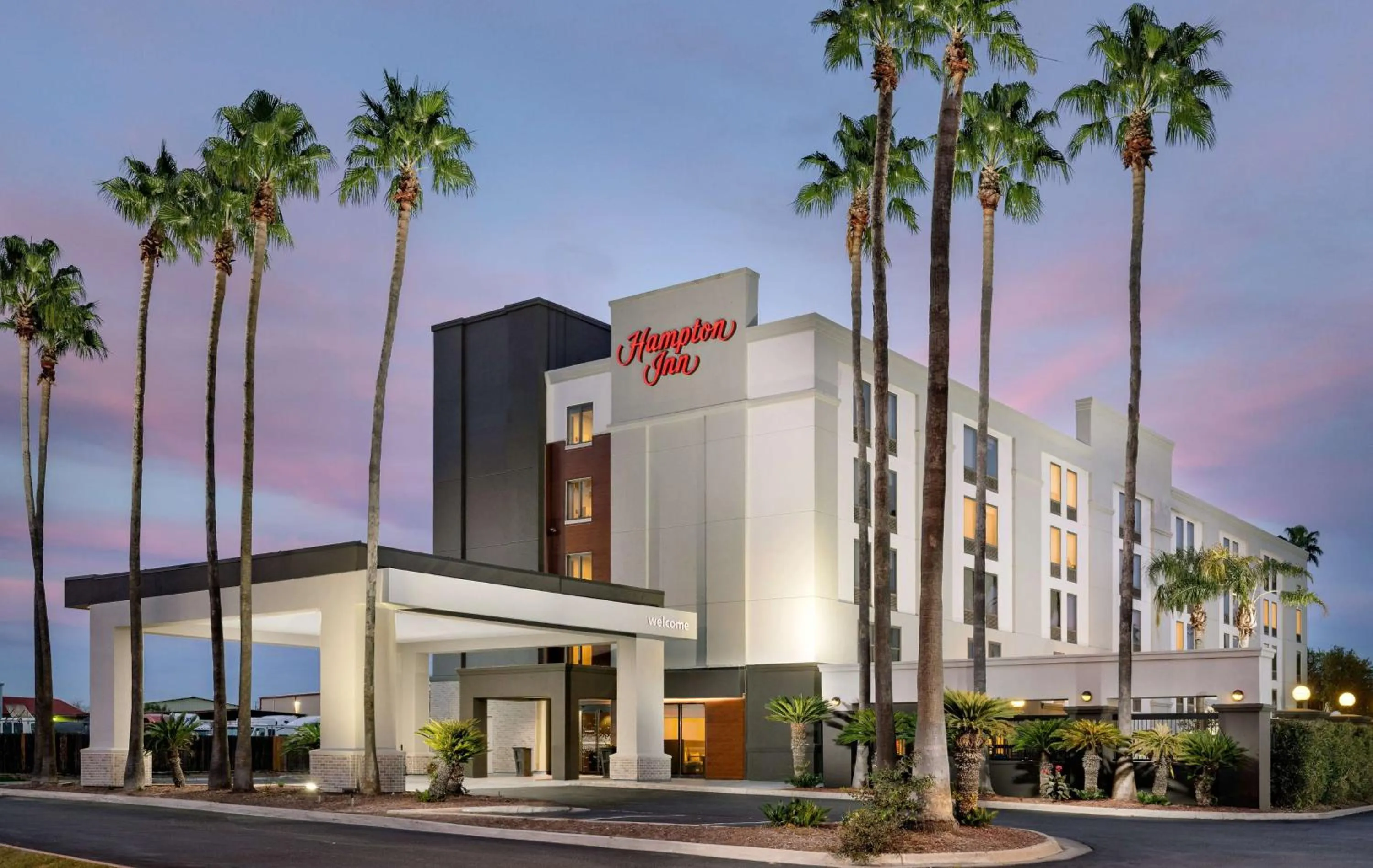 Property building in Hampton Inn Laredo