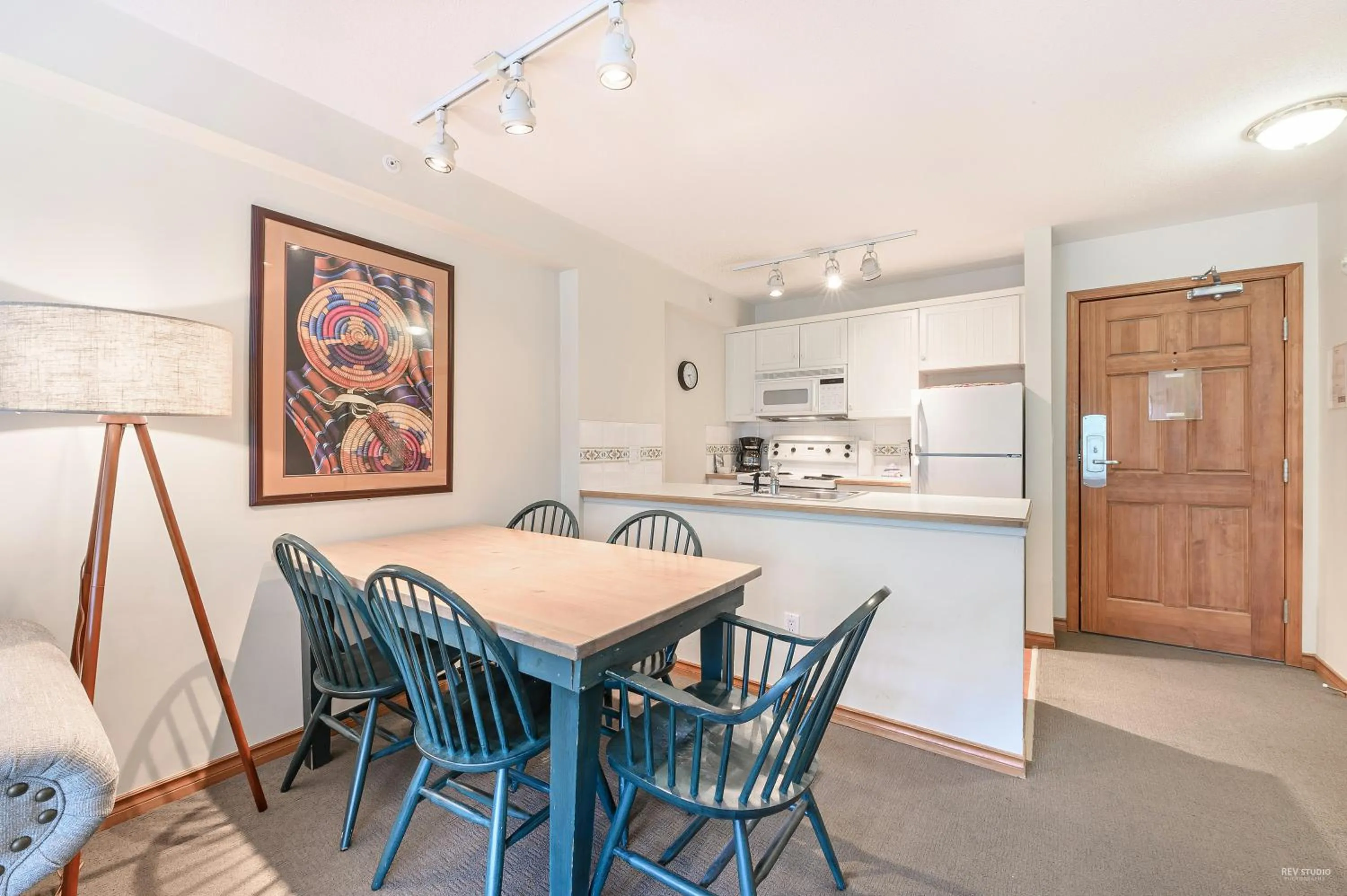 The Best Top Floor Ski-in/Ski-out at the Aspens